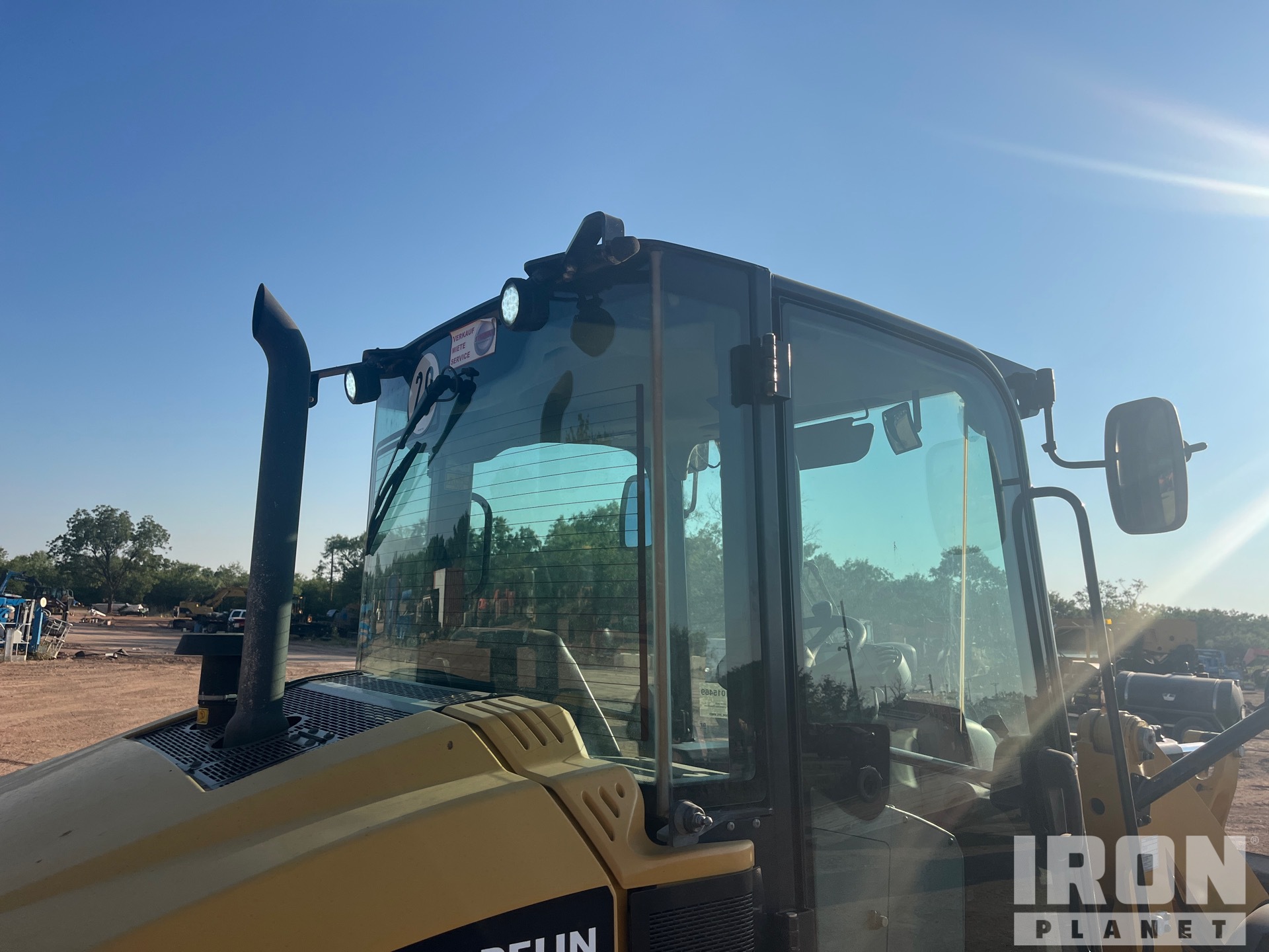 2019 Caterpillar 906M