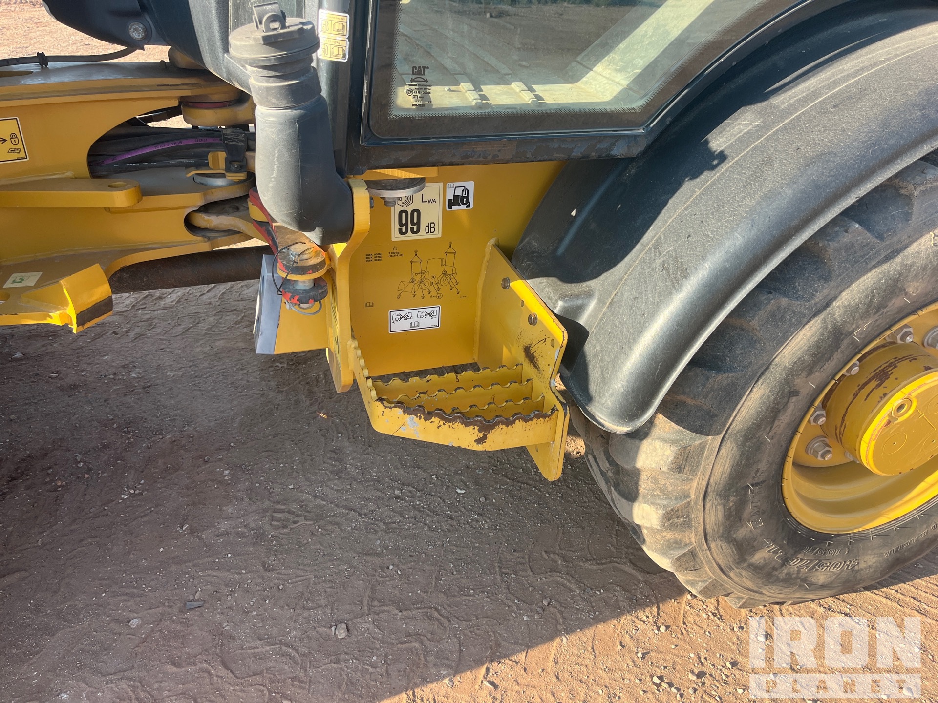 2019 Caterpillar 906M