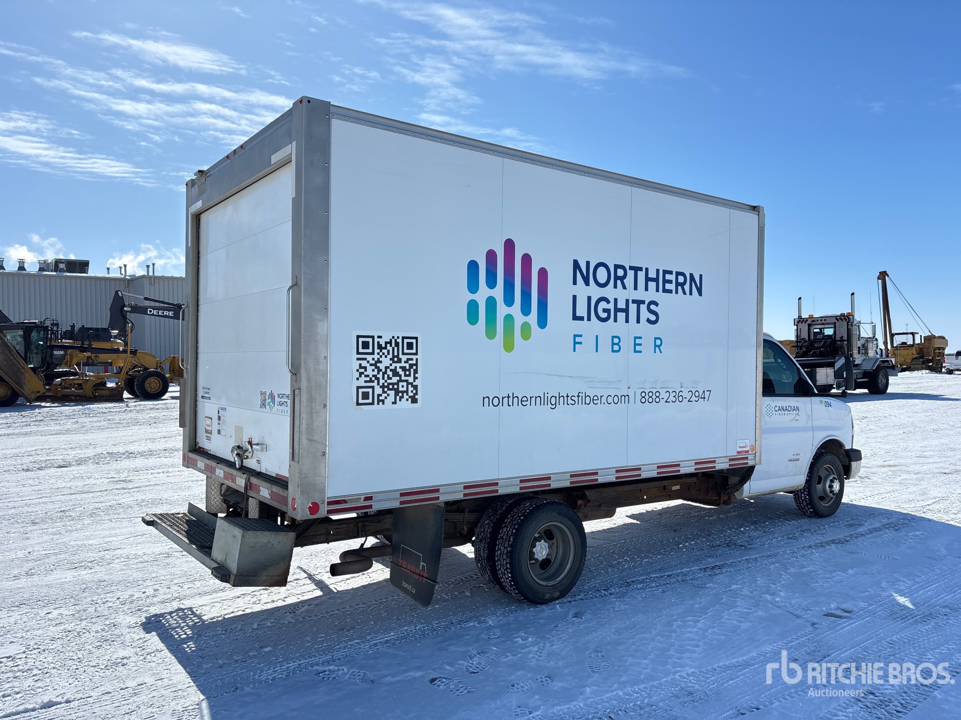 General Appearance with Foto, angolo anteriore sinistro