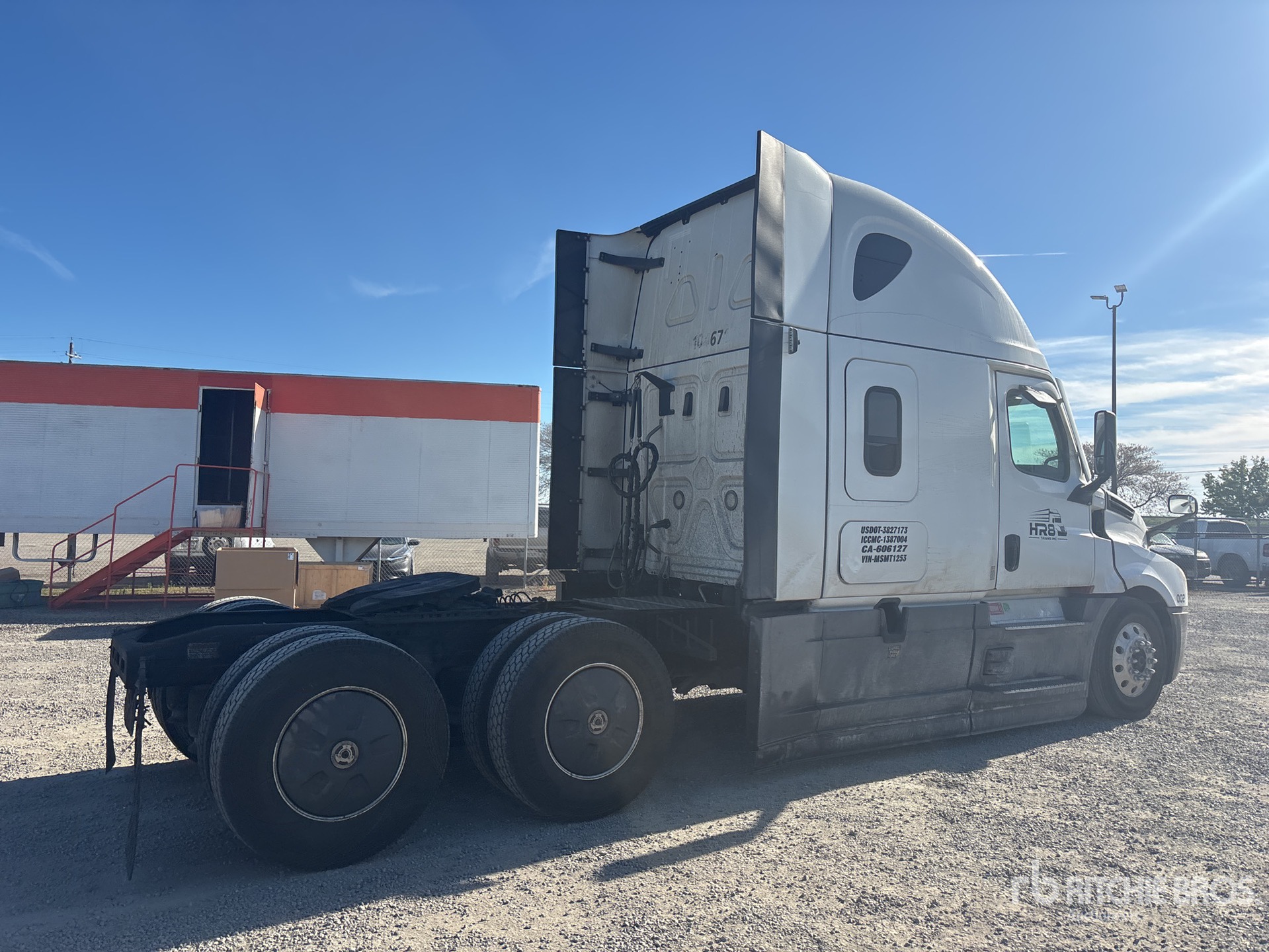 General Appearance with Image, coin arrière droit