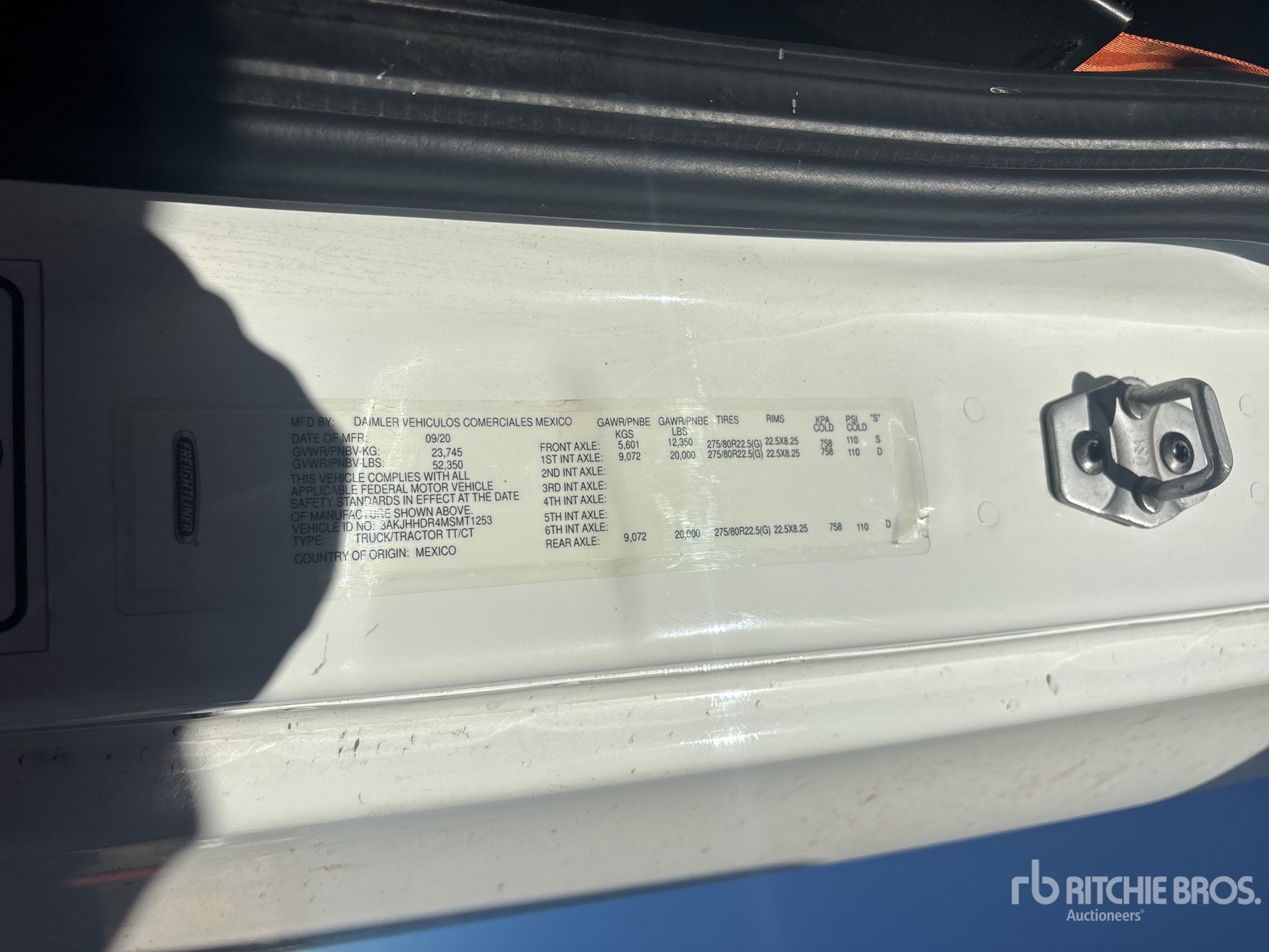 General Appearance with Numéro de série/Numéro d'identification du véhicule automobile