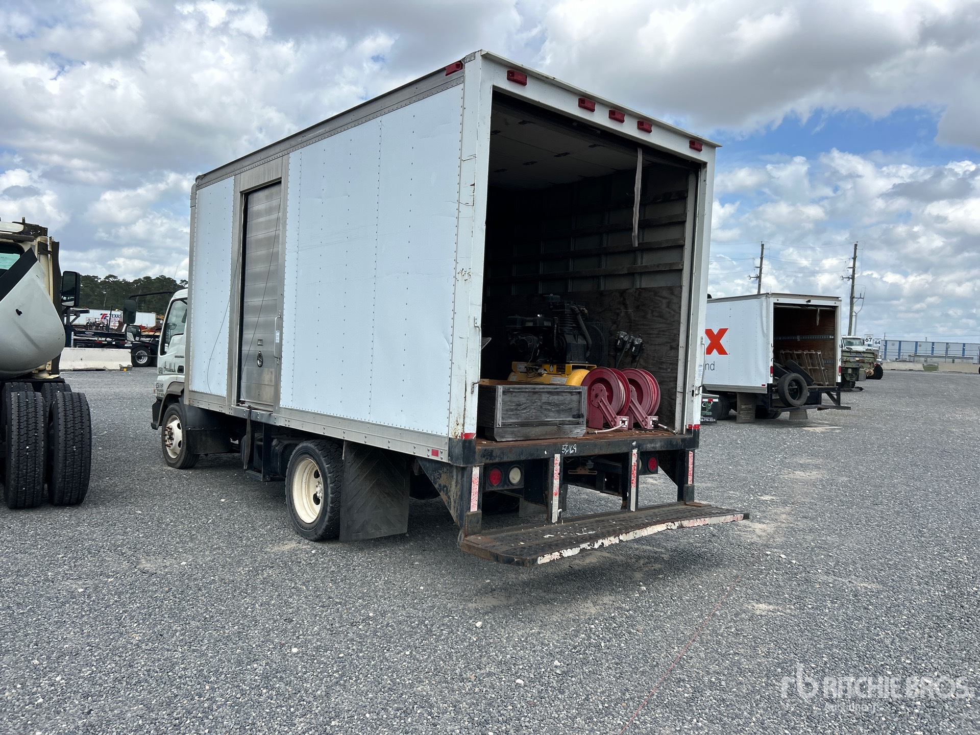 General Appearance with Imagen: esquina trasera izquierda