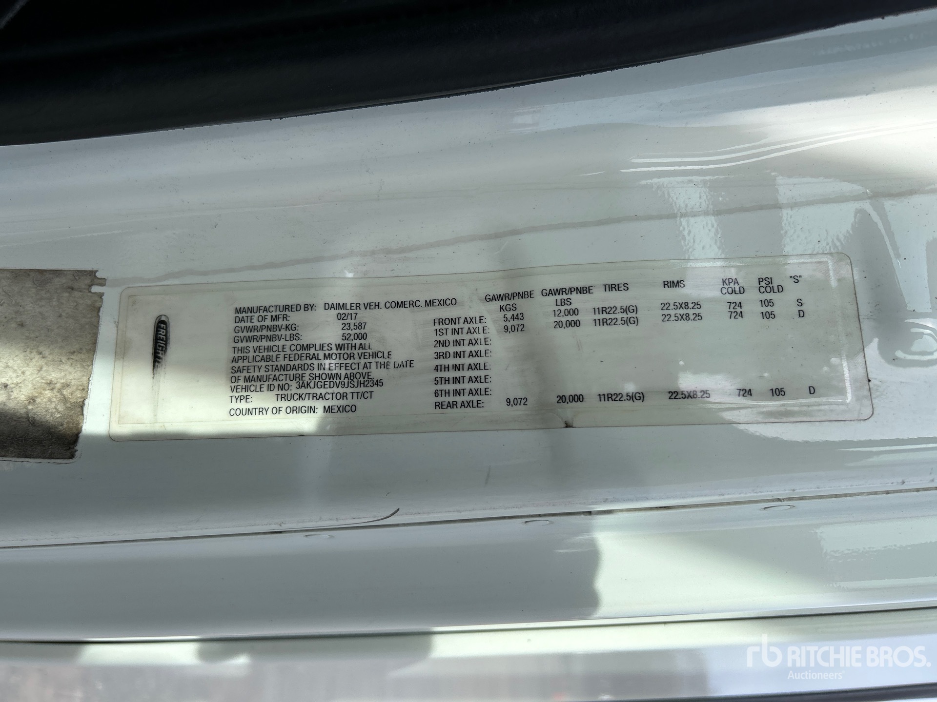 General Appearance with Numero seriale/numero d’identificazione del veicolo (VIN)