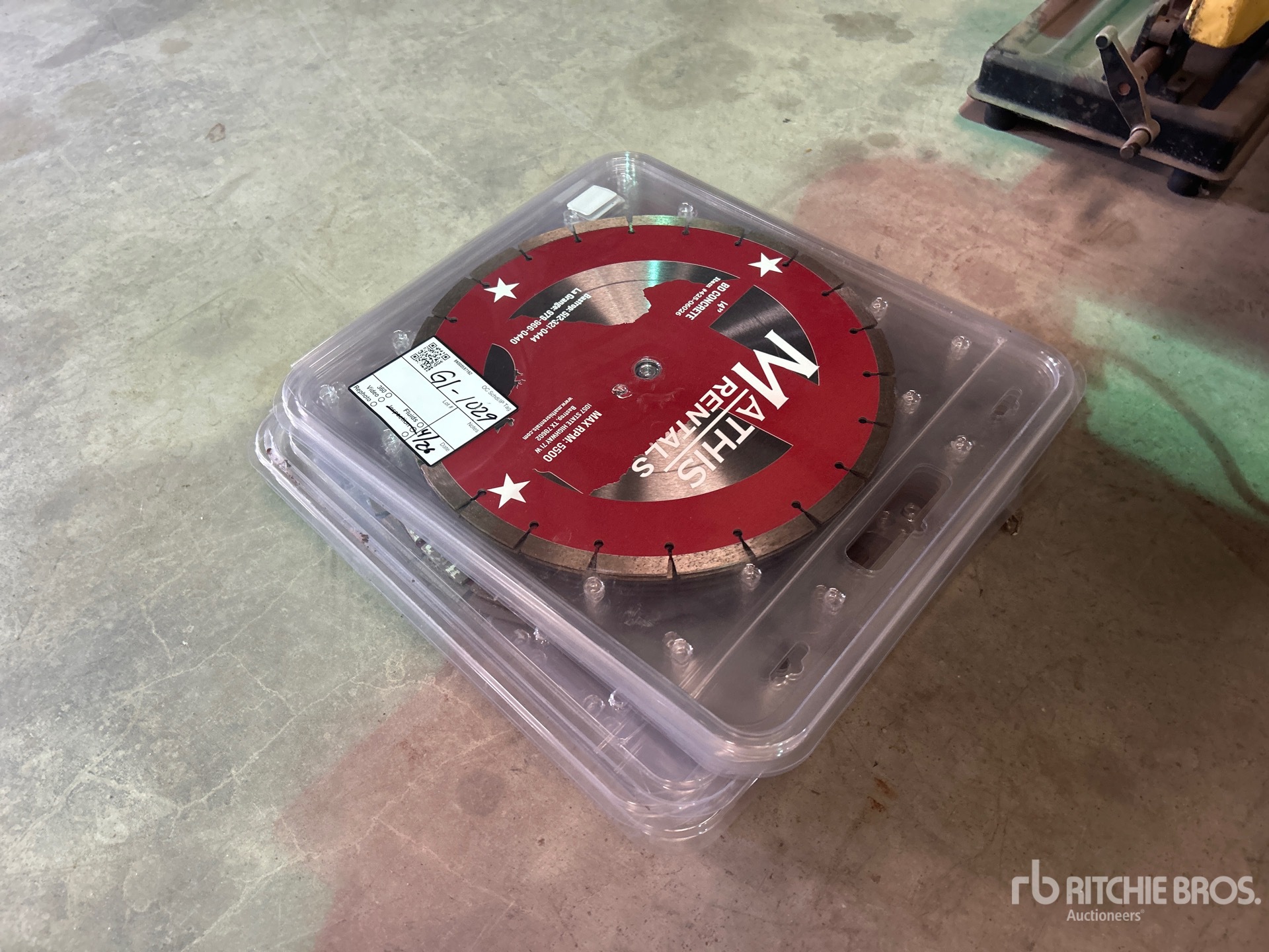 General Appearance with Foto, angolo posteriore sinistro