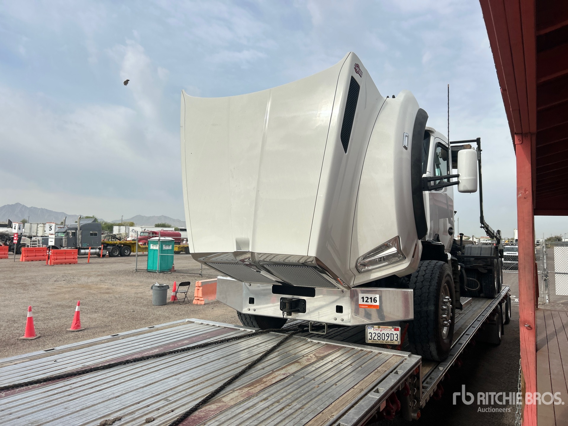 General Appearance with Featured Photo