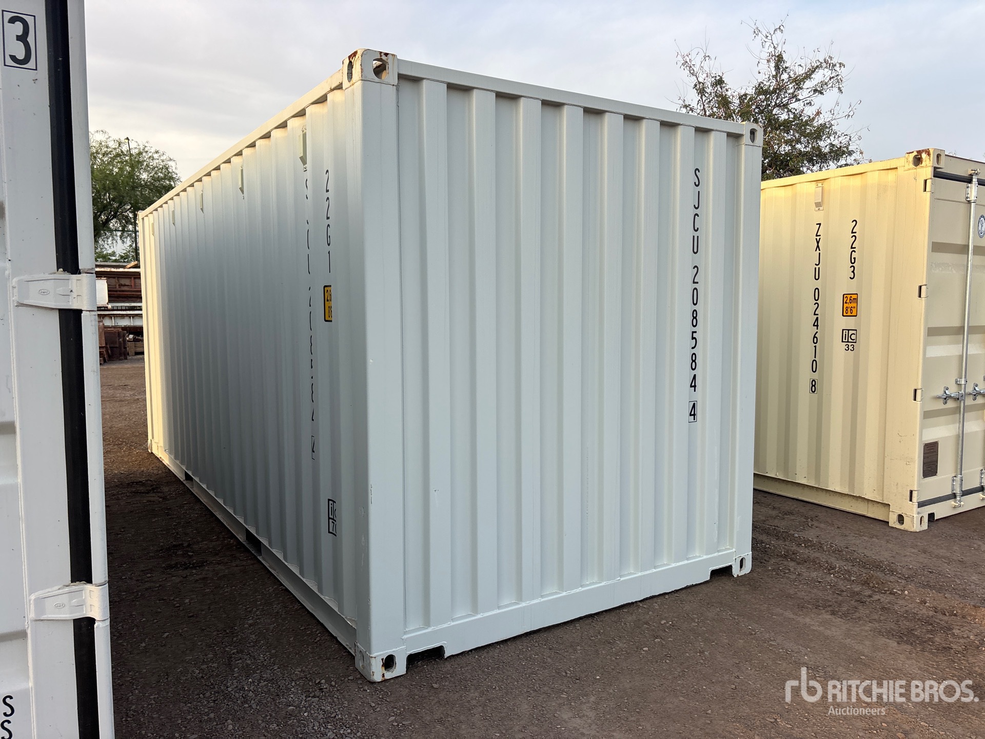 General Appearance with Picture, Right Front Corner