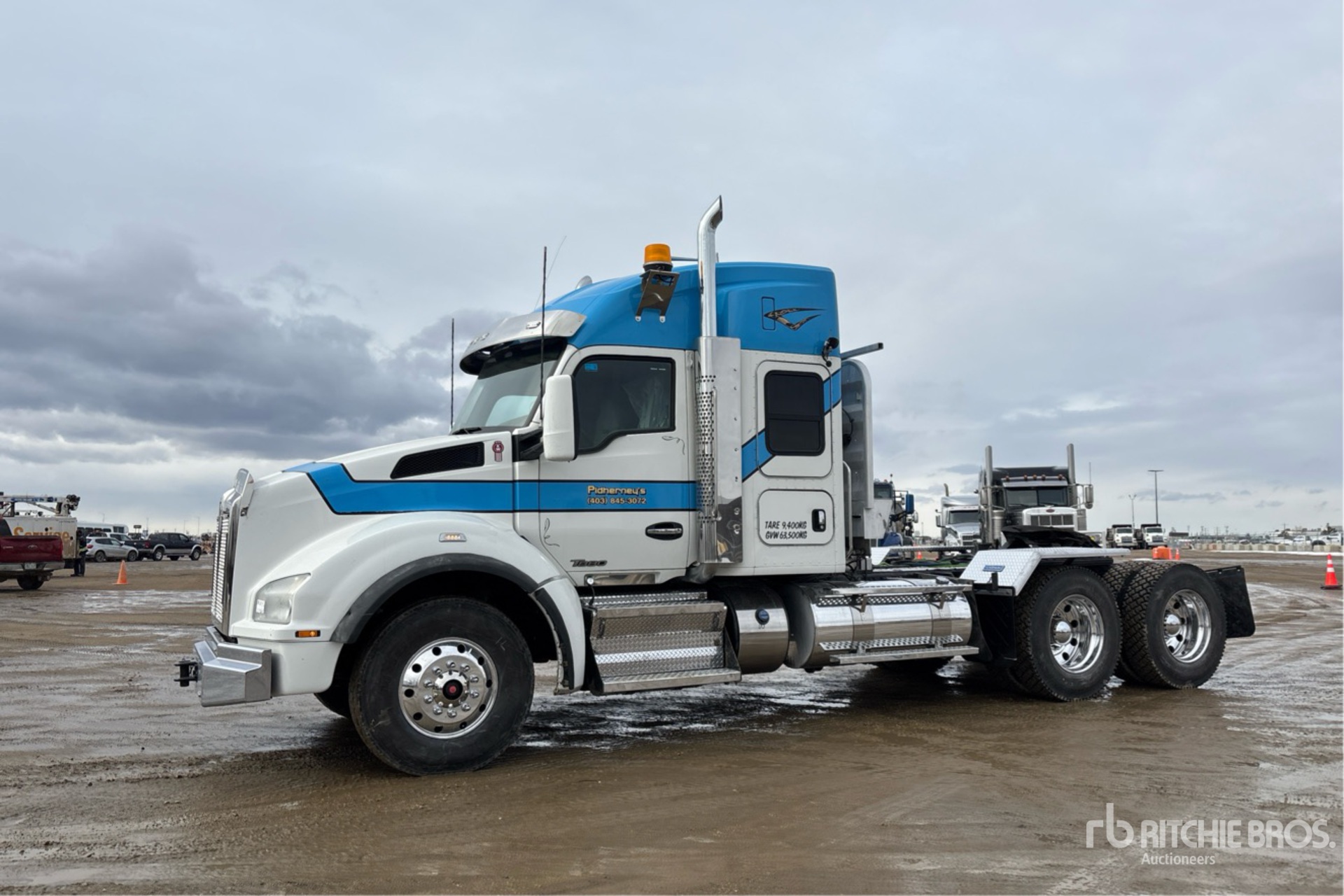 General Appearance with Image, coin avant gauche