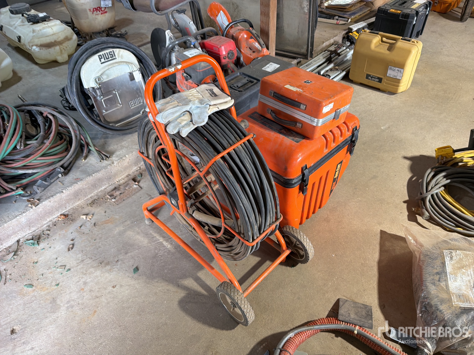 General Appearance with Foto, angolo anteriore sinistro