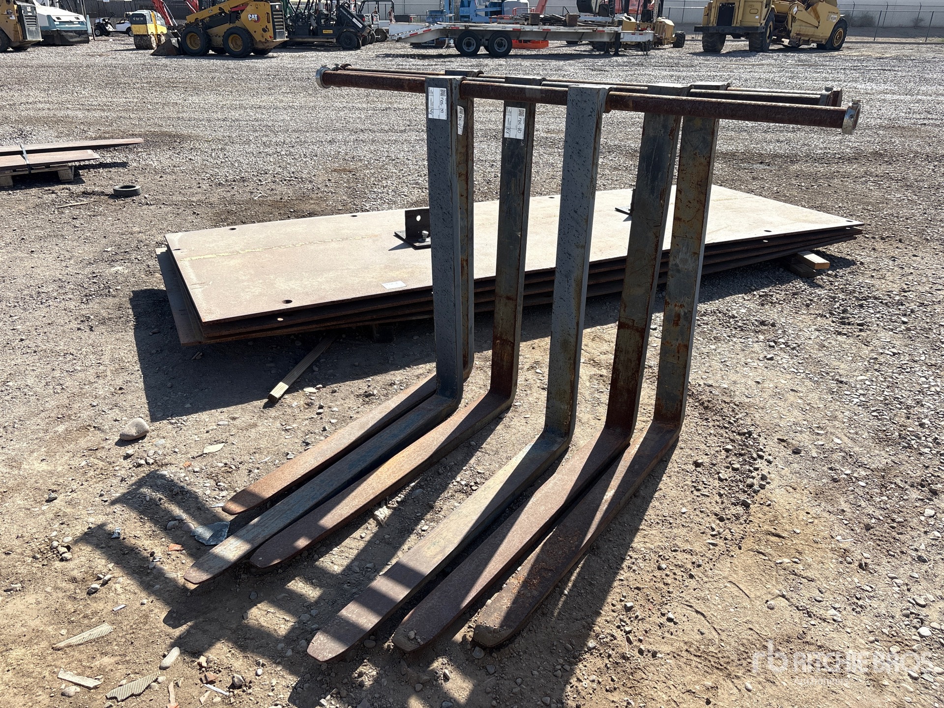 General Appearance with Bild, Ecke vorne links