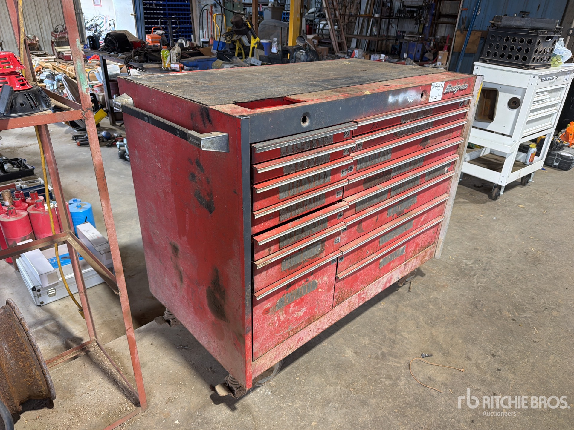 General Appearance with Image, coin avant droit