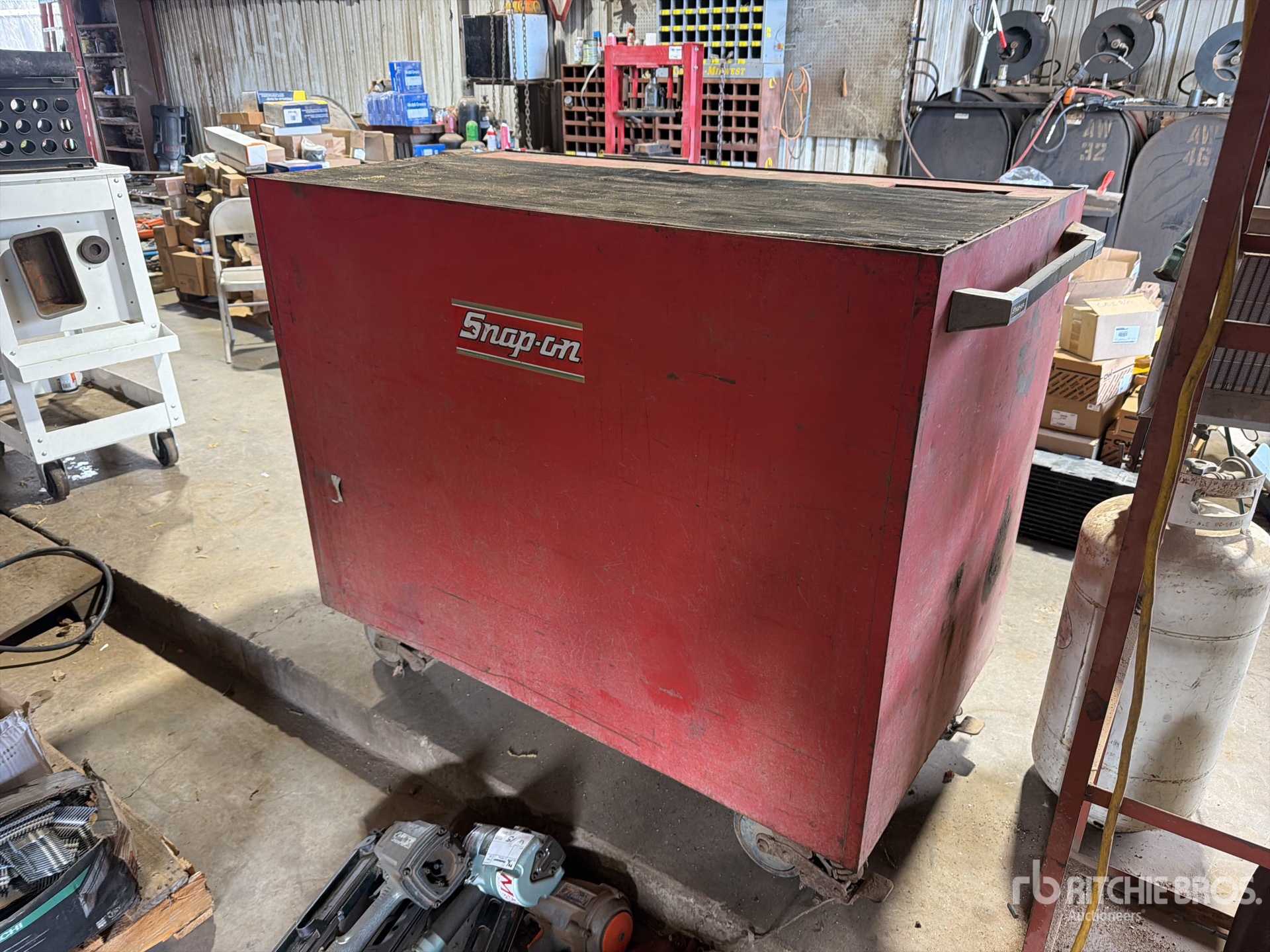 General Appearance with Image, coin arrière droit