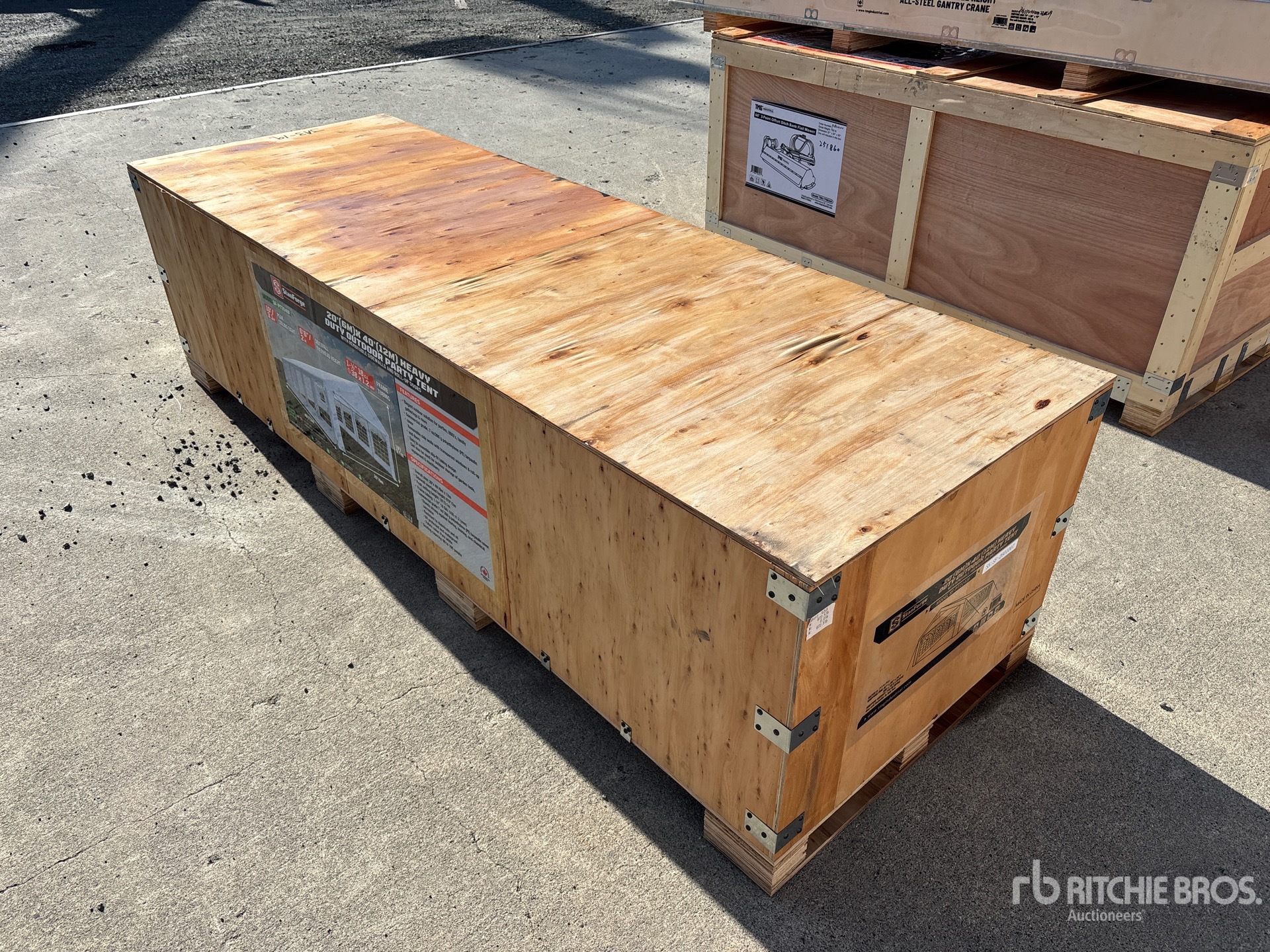 General Appearance with Picture, Right Rear Corner