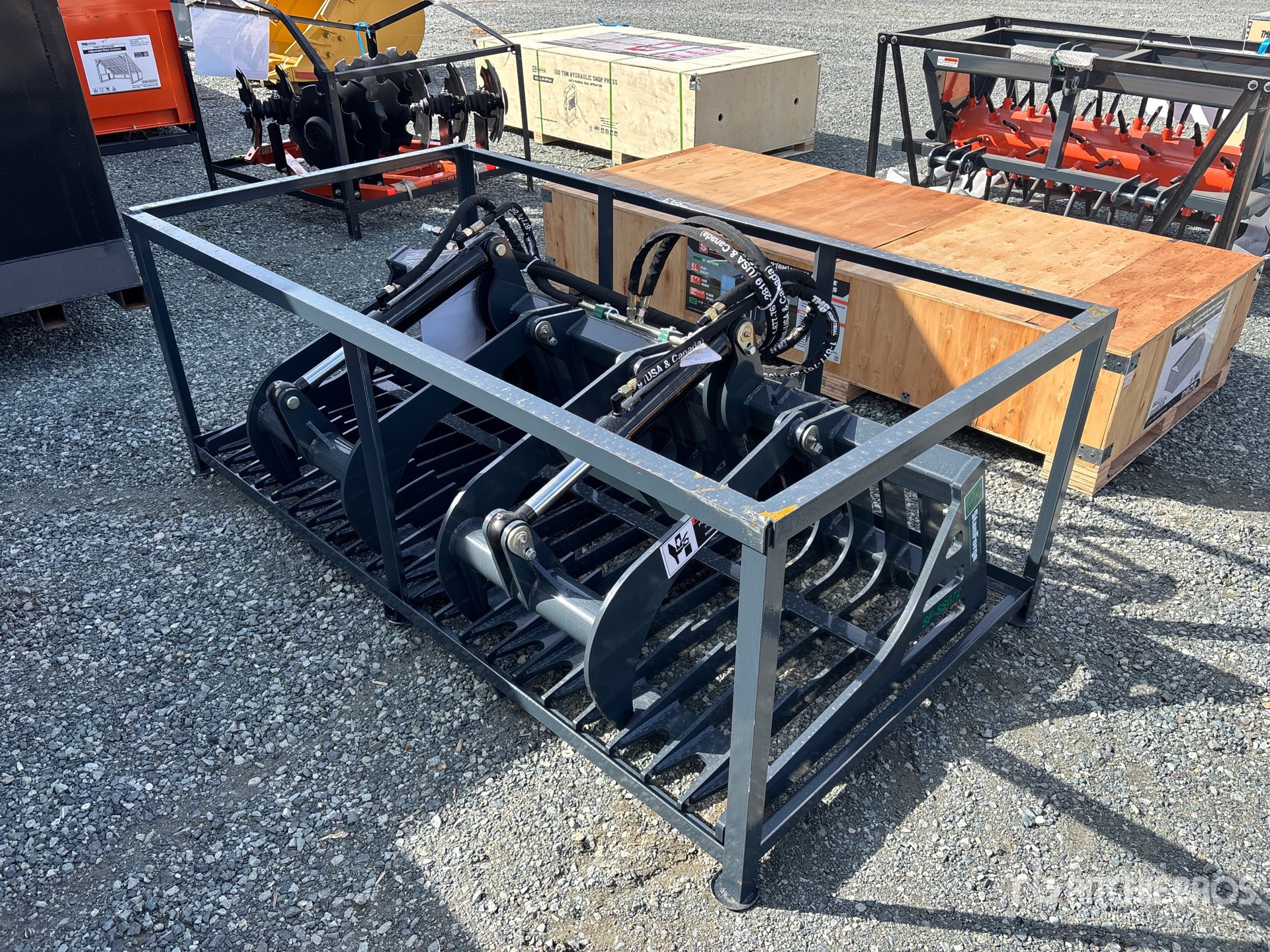 General Appearance with Picture, Left Front Corner