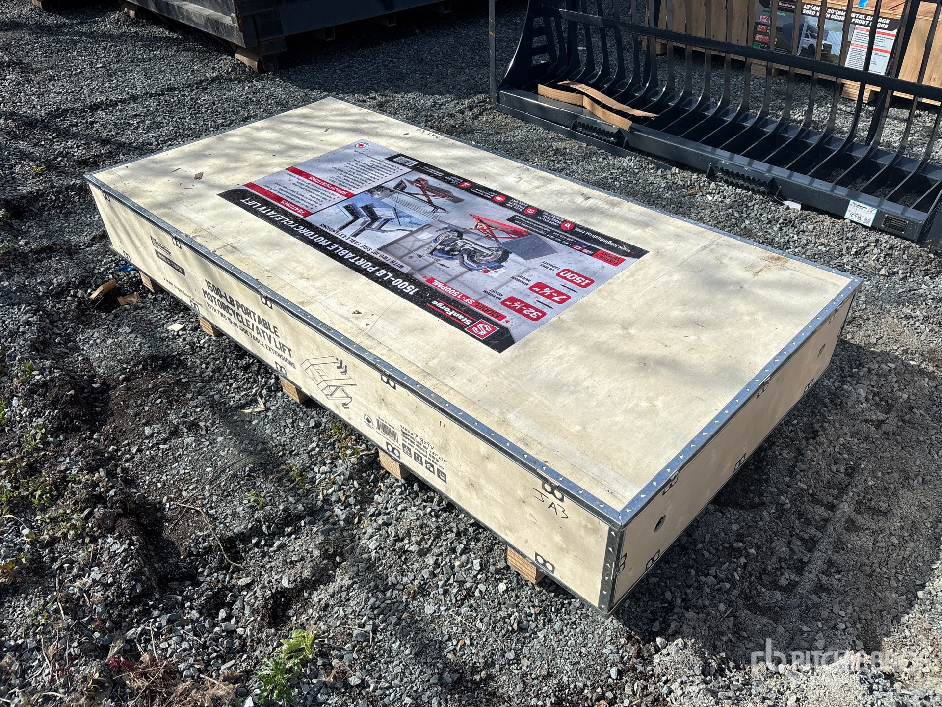 General Appearance with Picture, Right Rear Corner