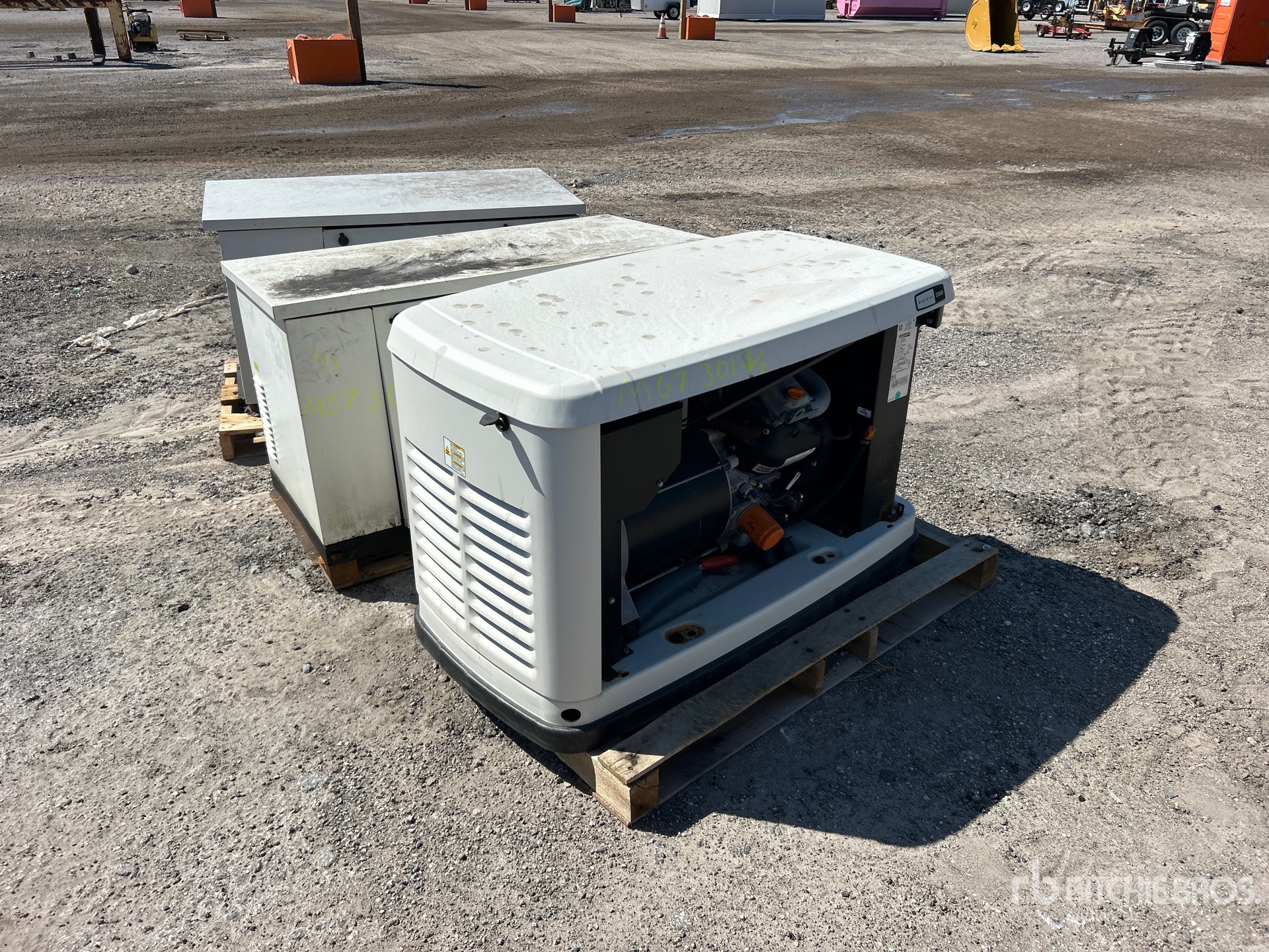 General Appearance with Picture, Right Front Corner