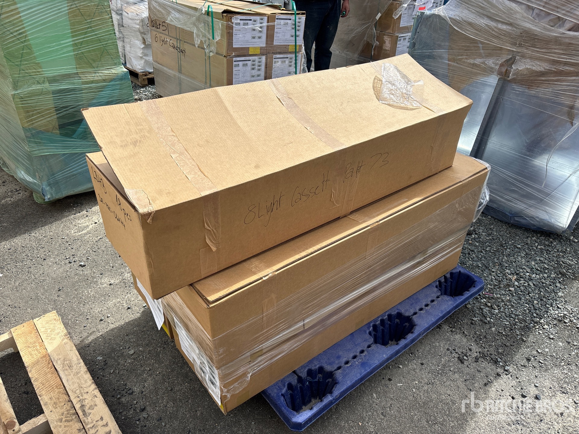 General Appearance with Imagen: esquina trasera derecha