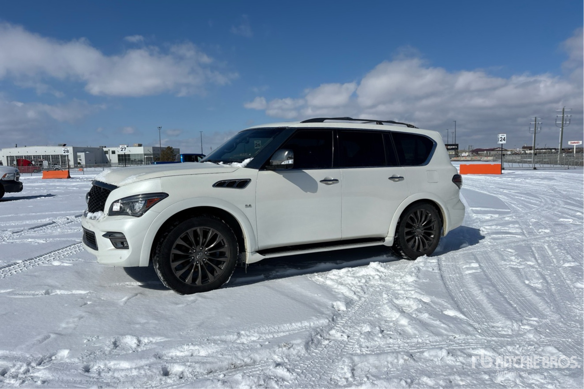 General Appearance with Bild, Ecke vorne links