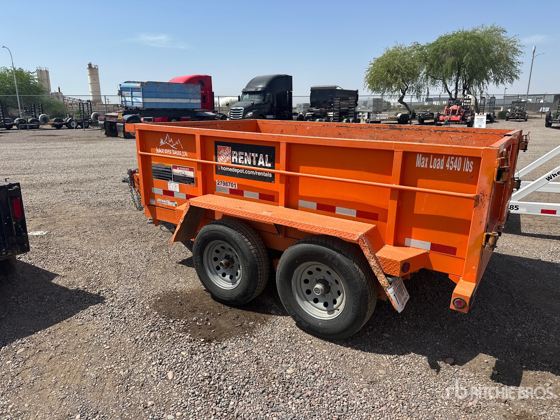 General Appearance with Picture, Left Rear Corner