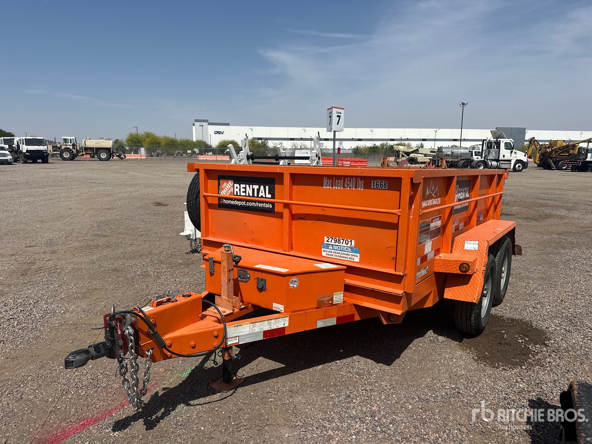 General Appearance with Picture, Left Front Corner