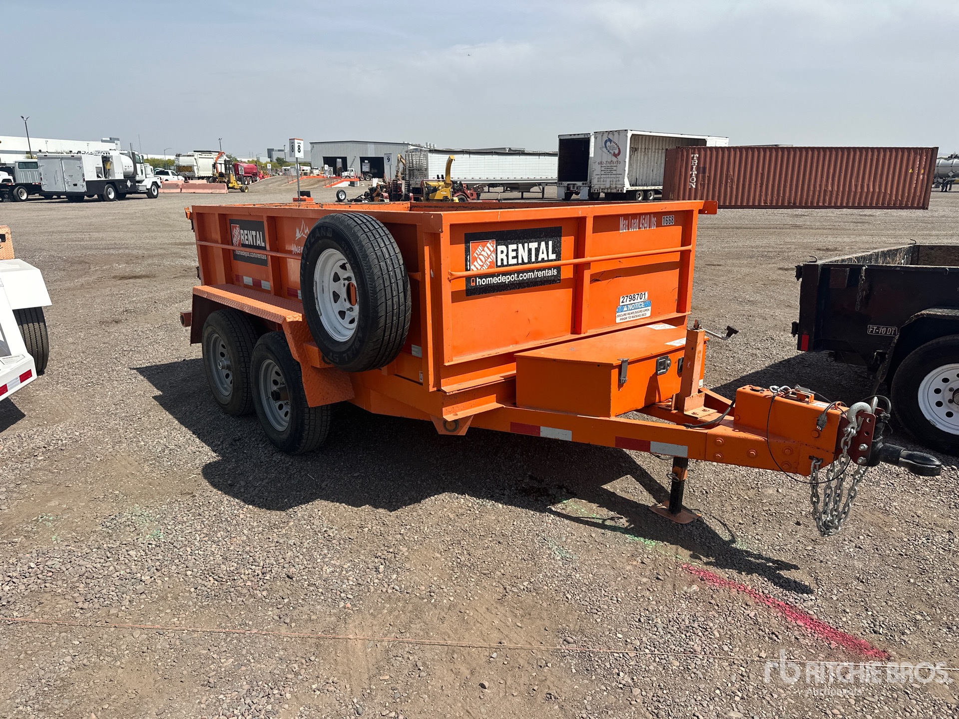 General Appearance with Picture, Right Front Corner