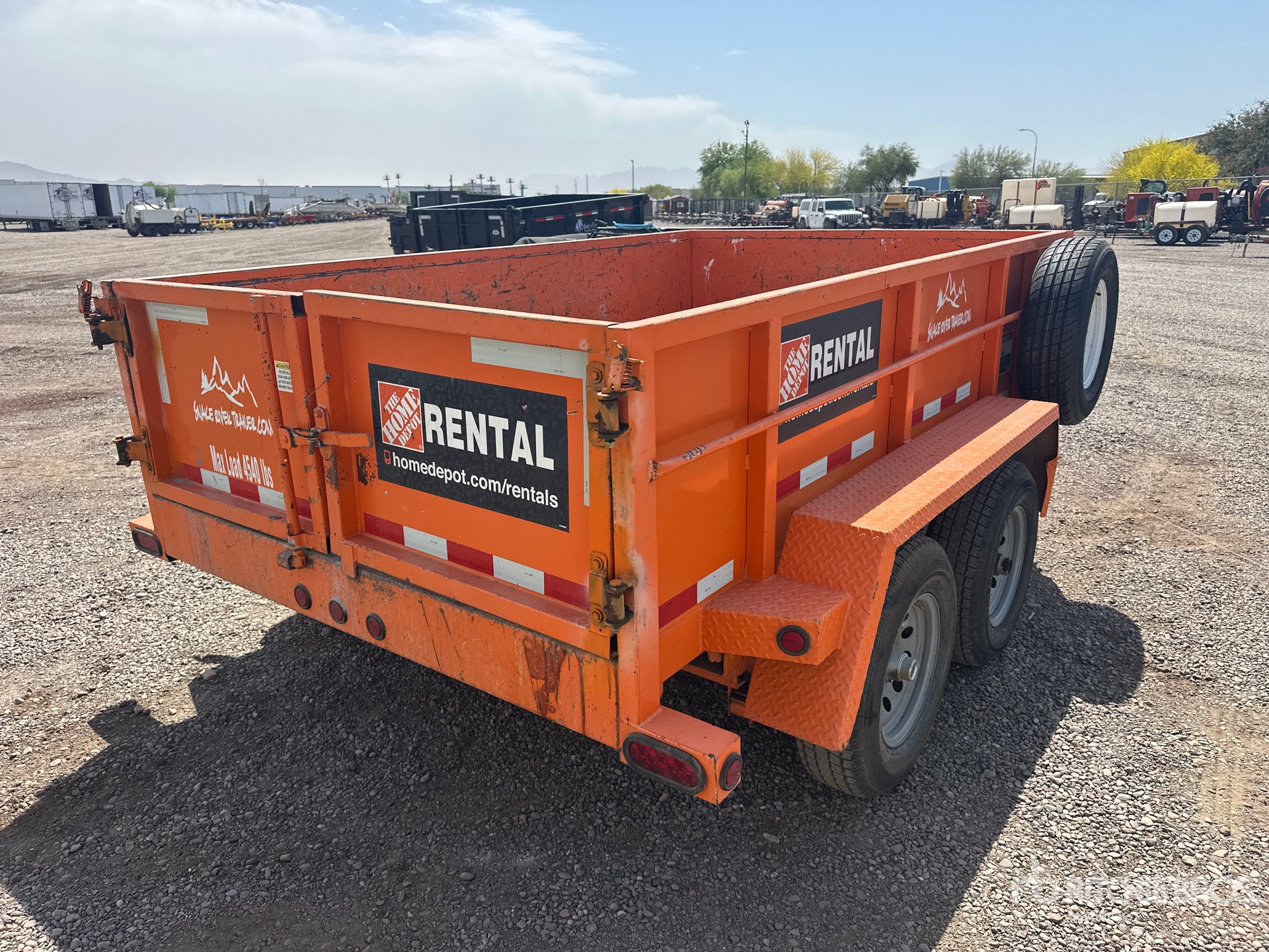 General Appearance with Picture, Right Rear Corner