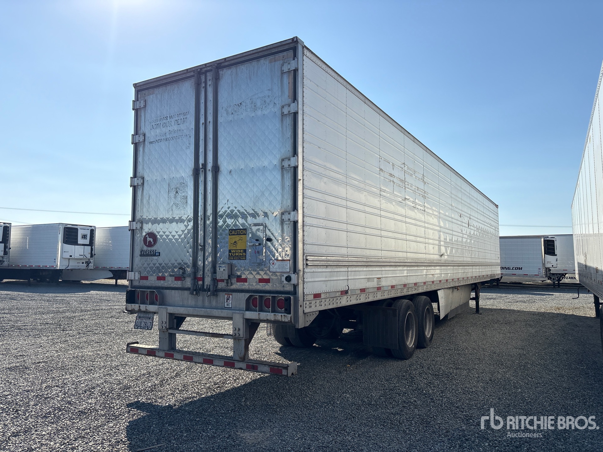 Aspect général with Image, coin arrière droit