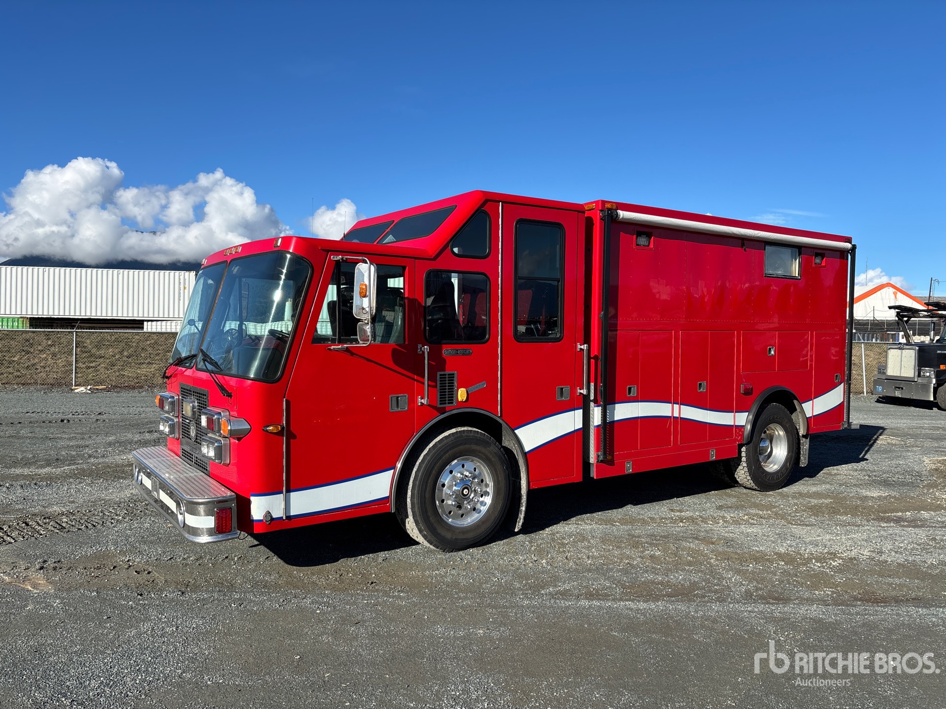 General Appearance with Foto, angolo anteriore sinistro