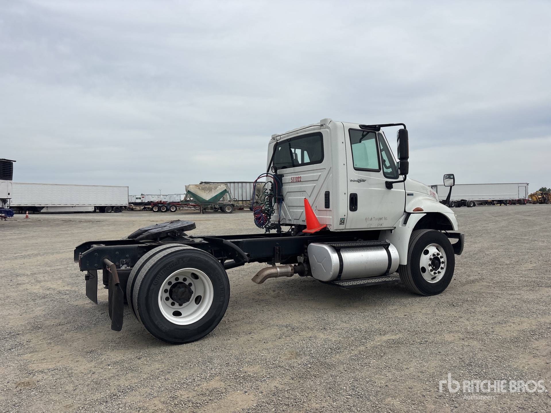 General Appearance with Imagen: esquina trasera derecha