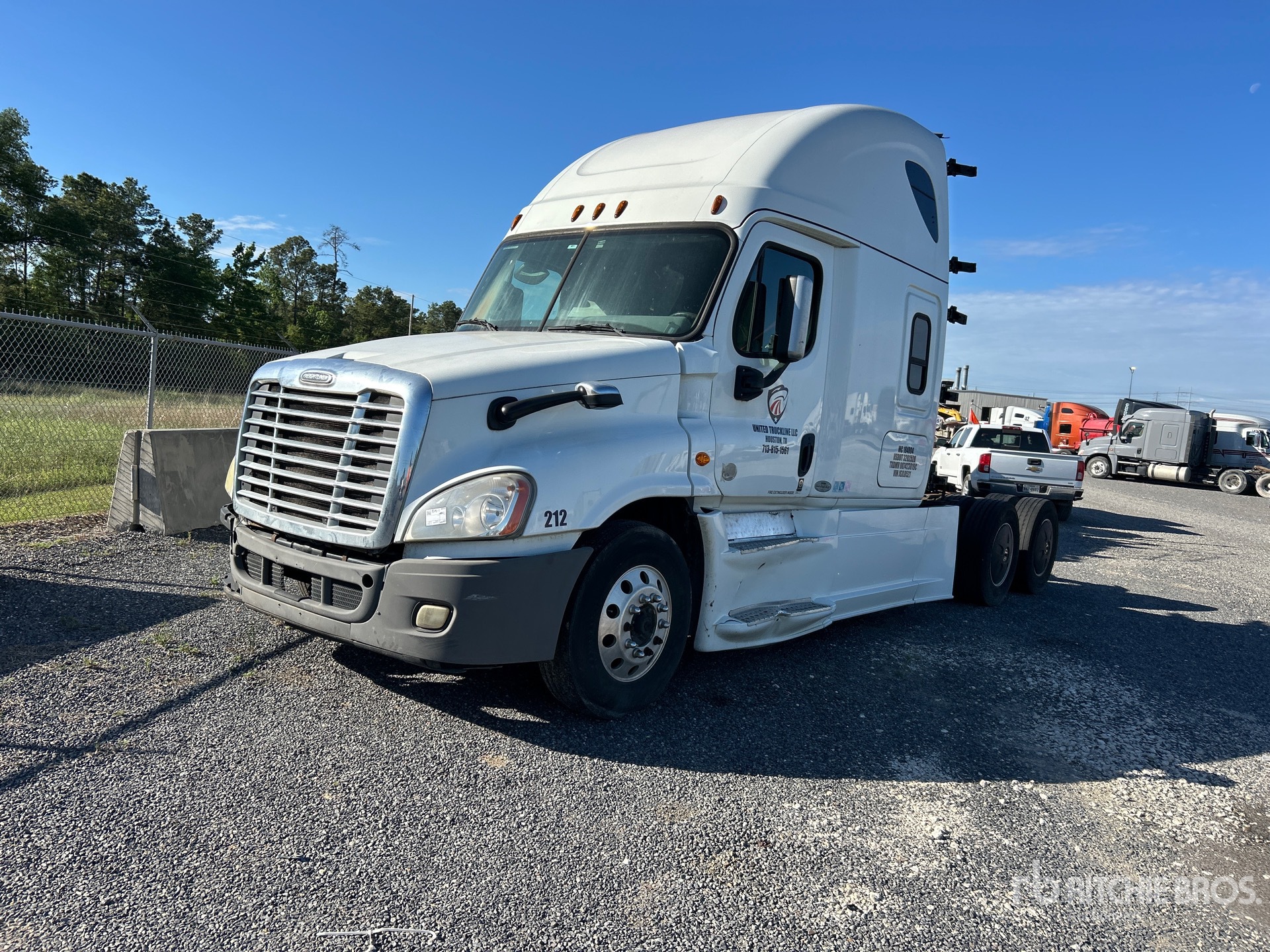 General Appearance with Picture, Left Front Corner