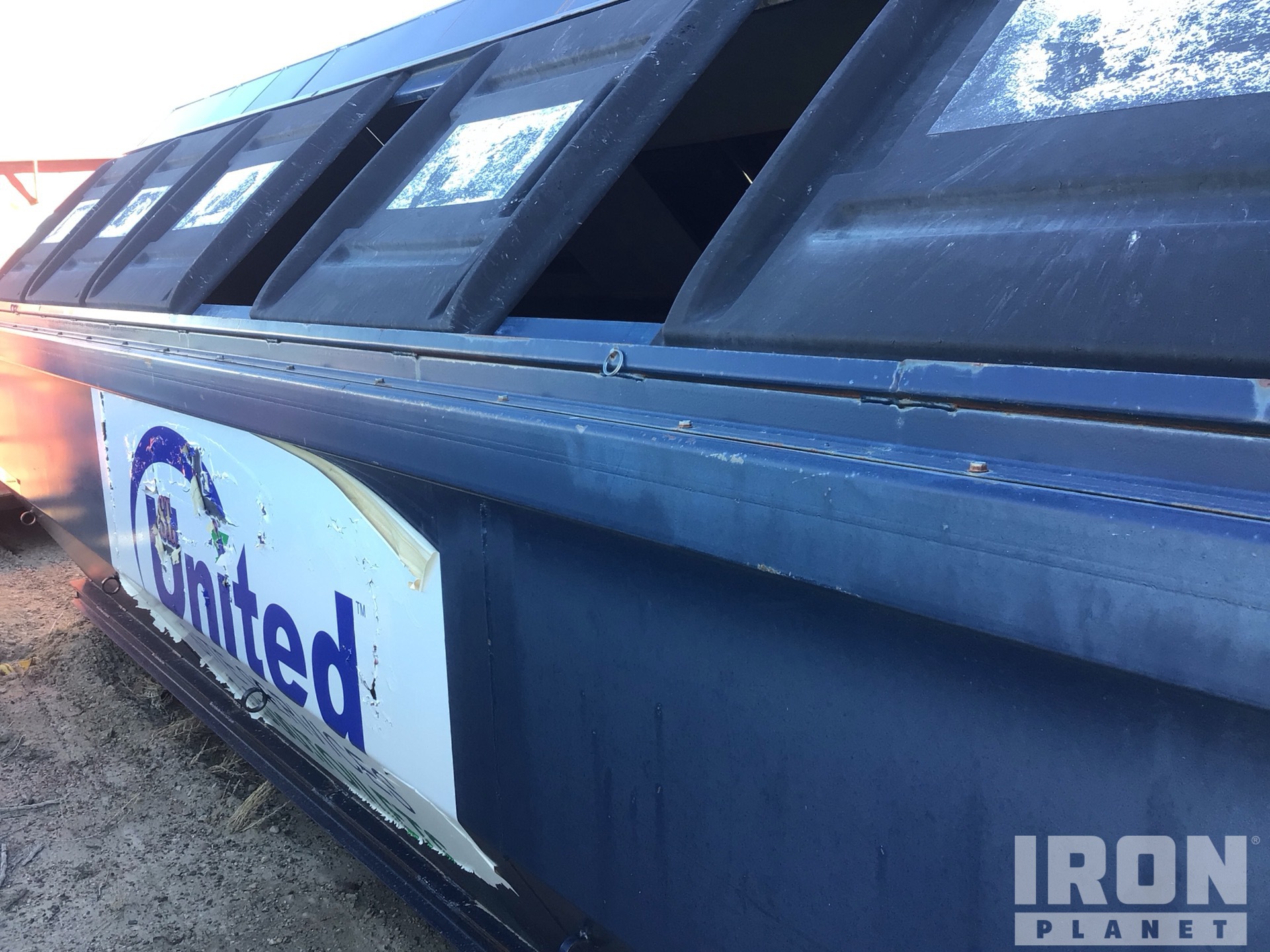 General Appearance with Imagen: esquina trasera izquierda