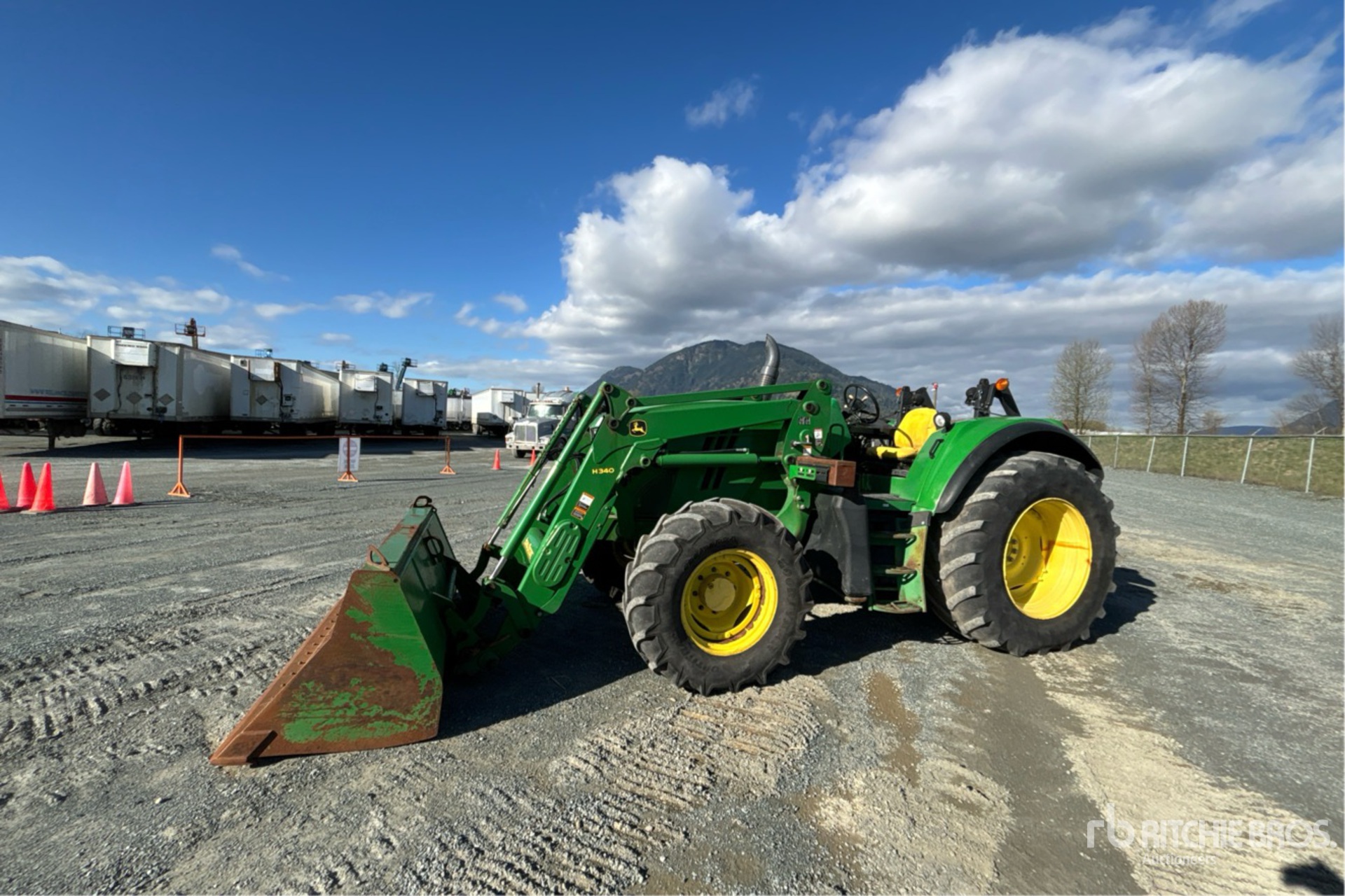 General Appearance with Picture, Left Front Corner