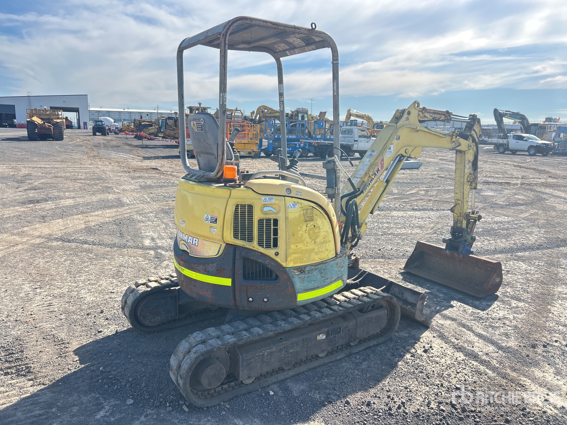 General Appearance with Picture, Right Rear Corner