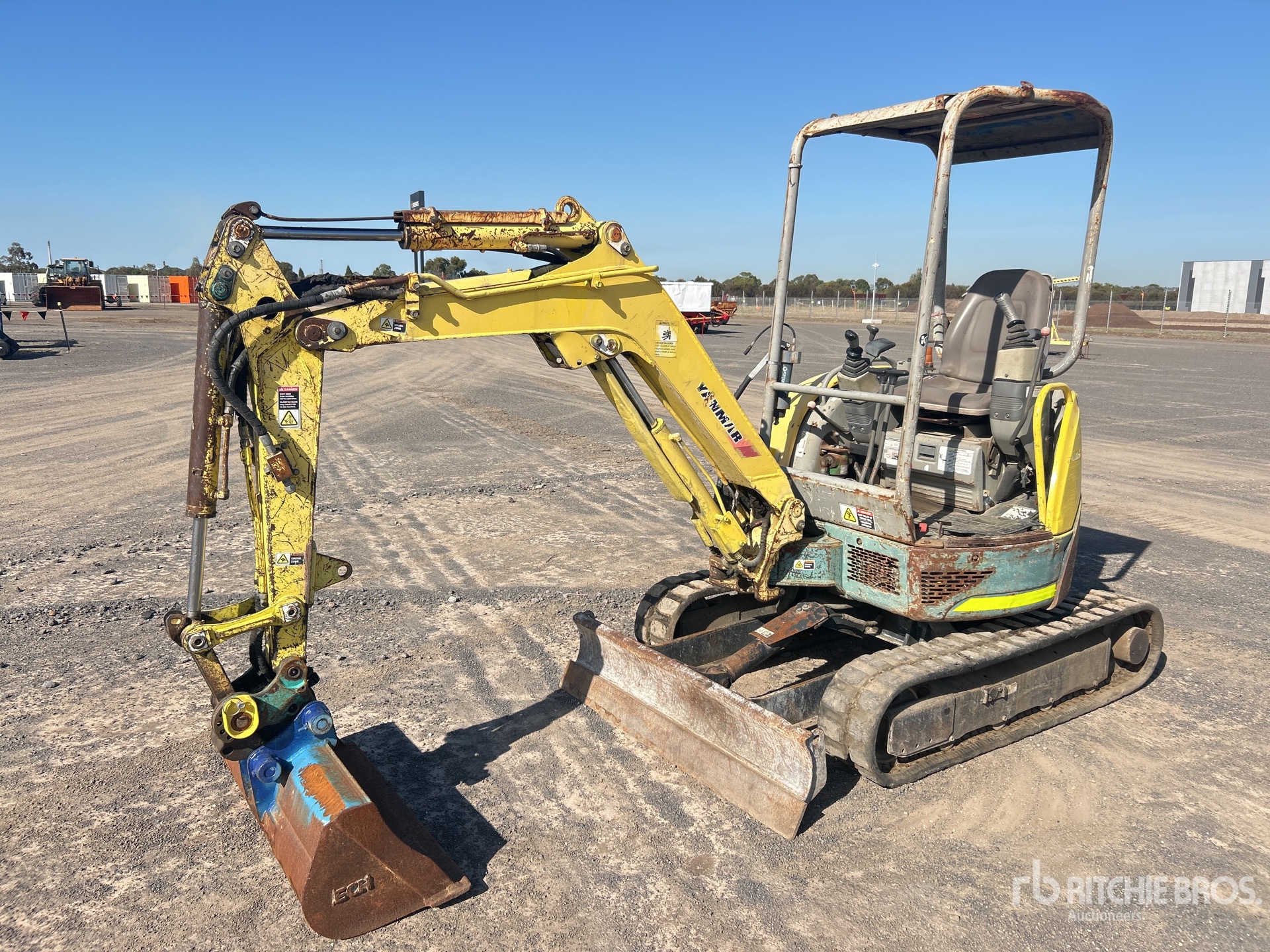 General Appearance with Picture, Left Front Corner