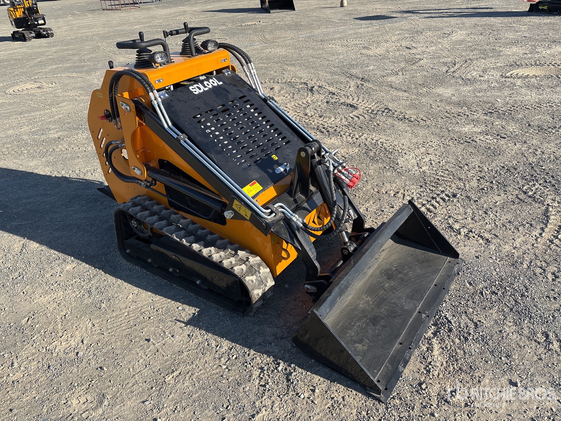 General Appearance with Foto, angolo anteriore destro