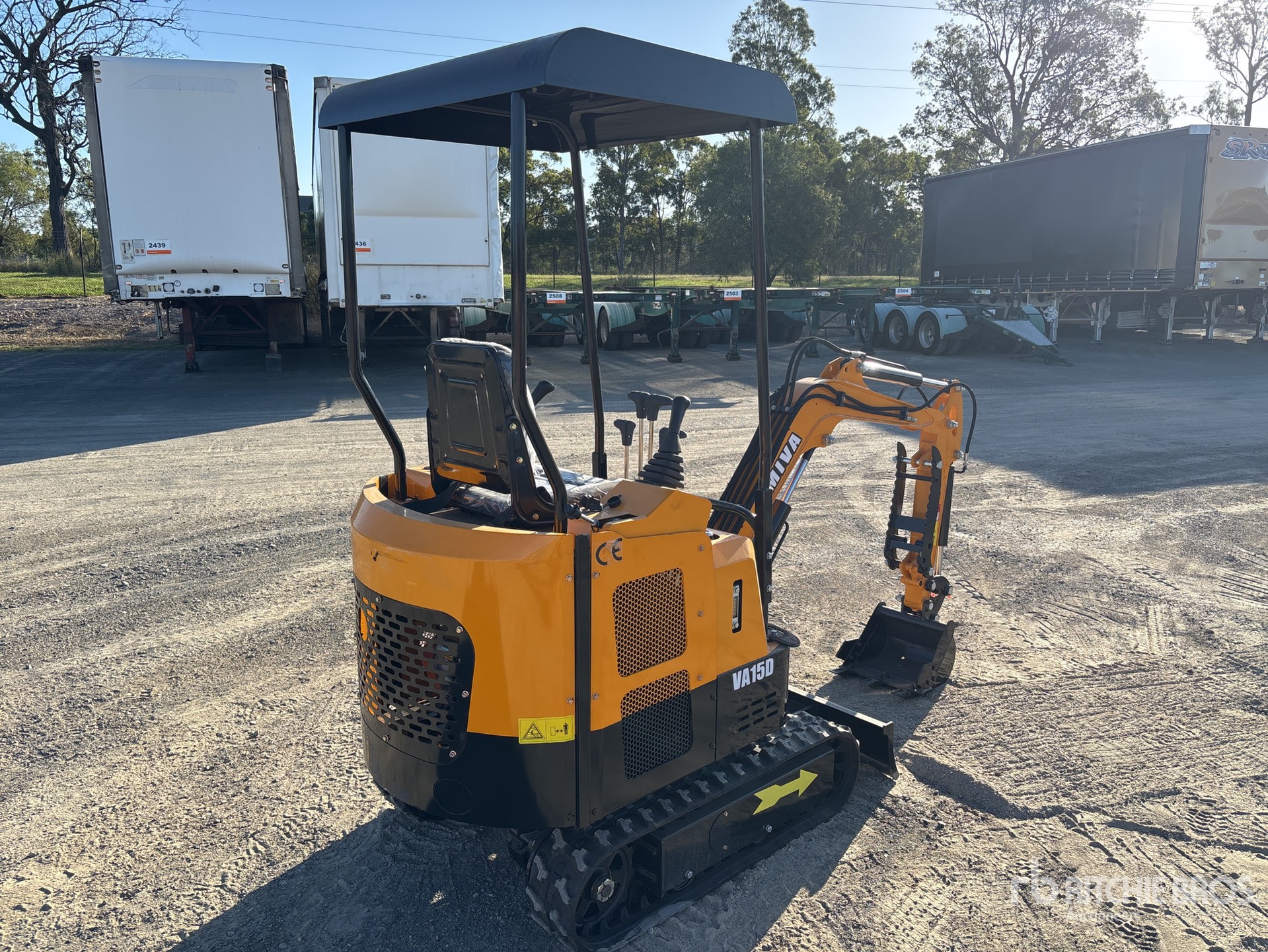 General Appearance with Picture, Right Rear Corner