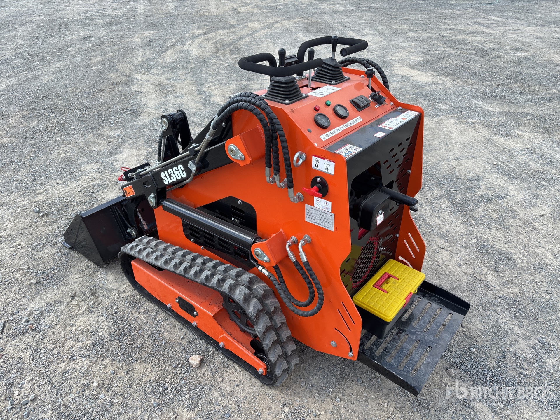 General Appearance with Foto, angolo posteriore sinistro