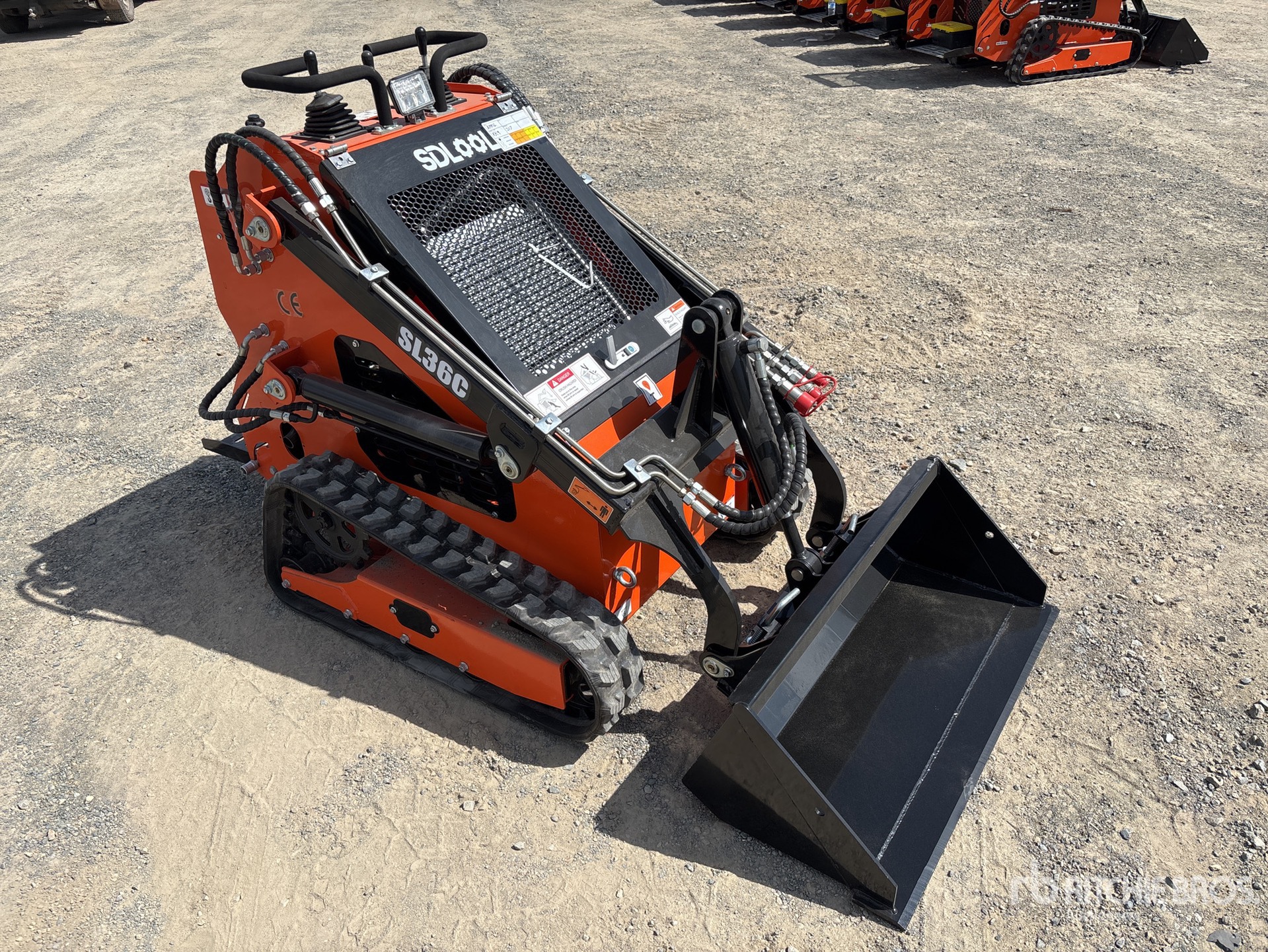 General Appearance with Foto, angolo anteriore destro