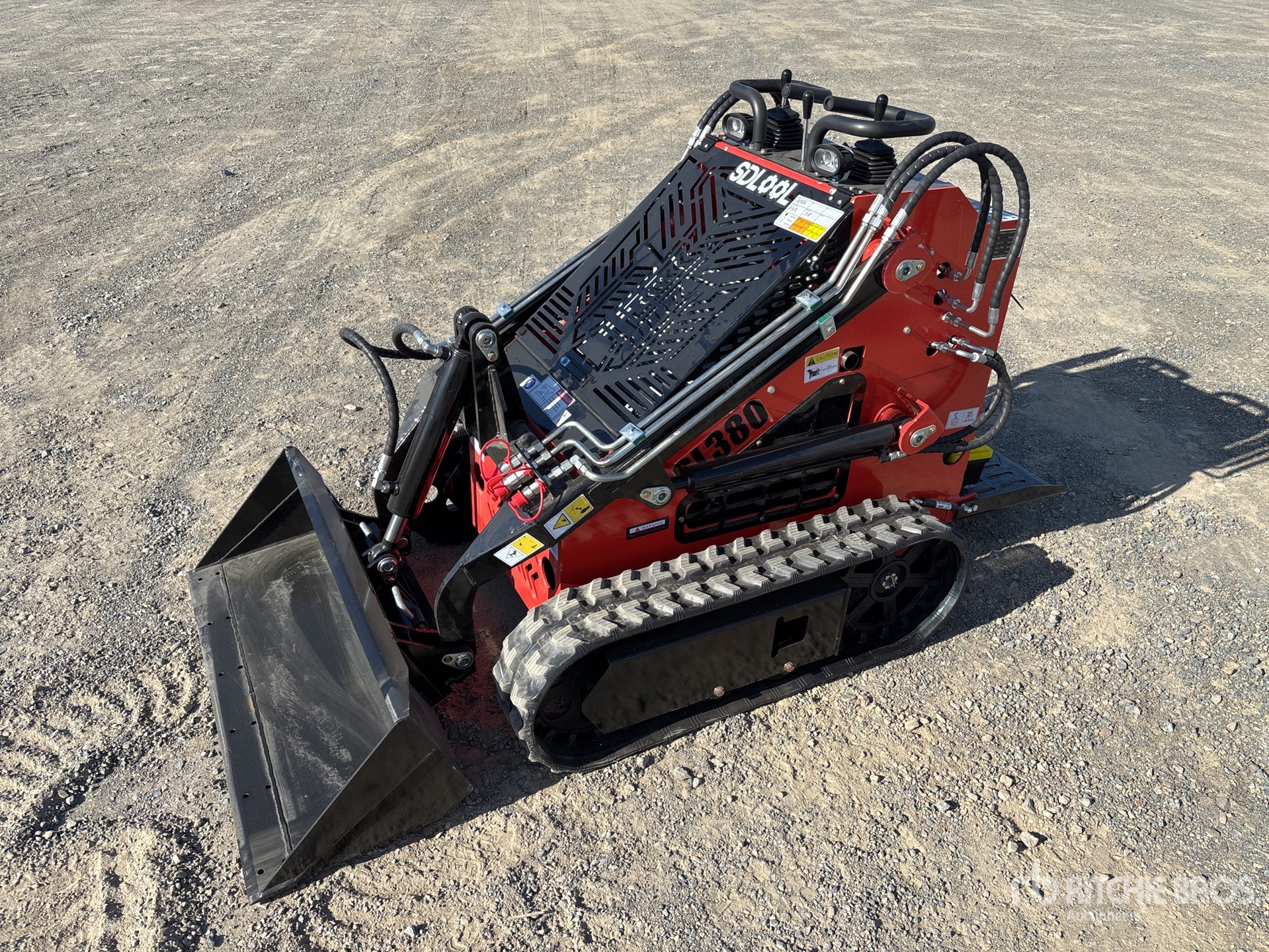 General Appearance with Foto, angolo anteriore sinistro