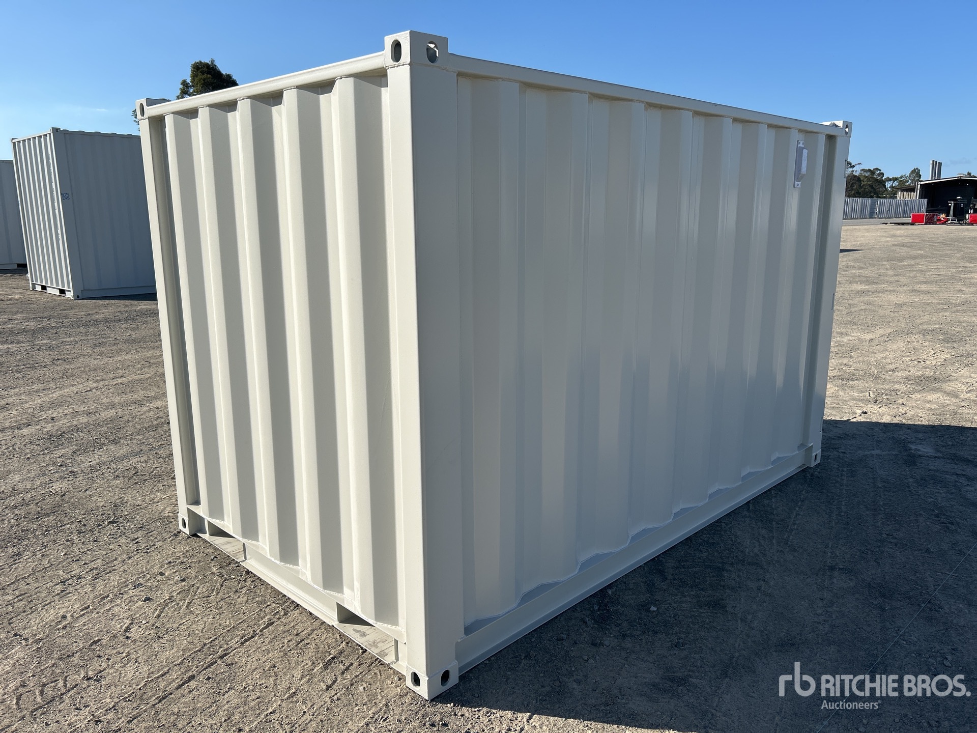 General Appearance with Foto, angolo anteriore sinistro