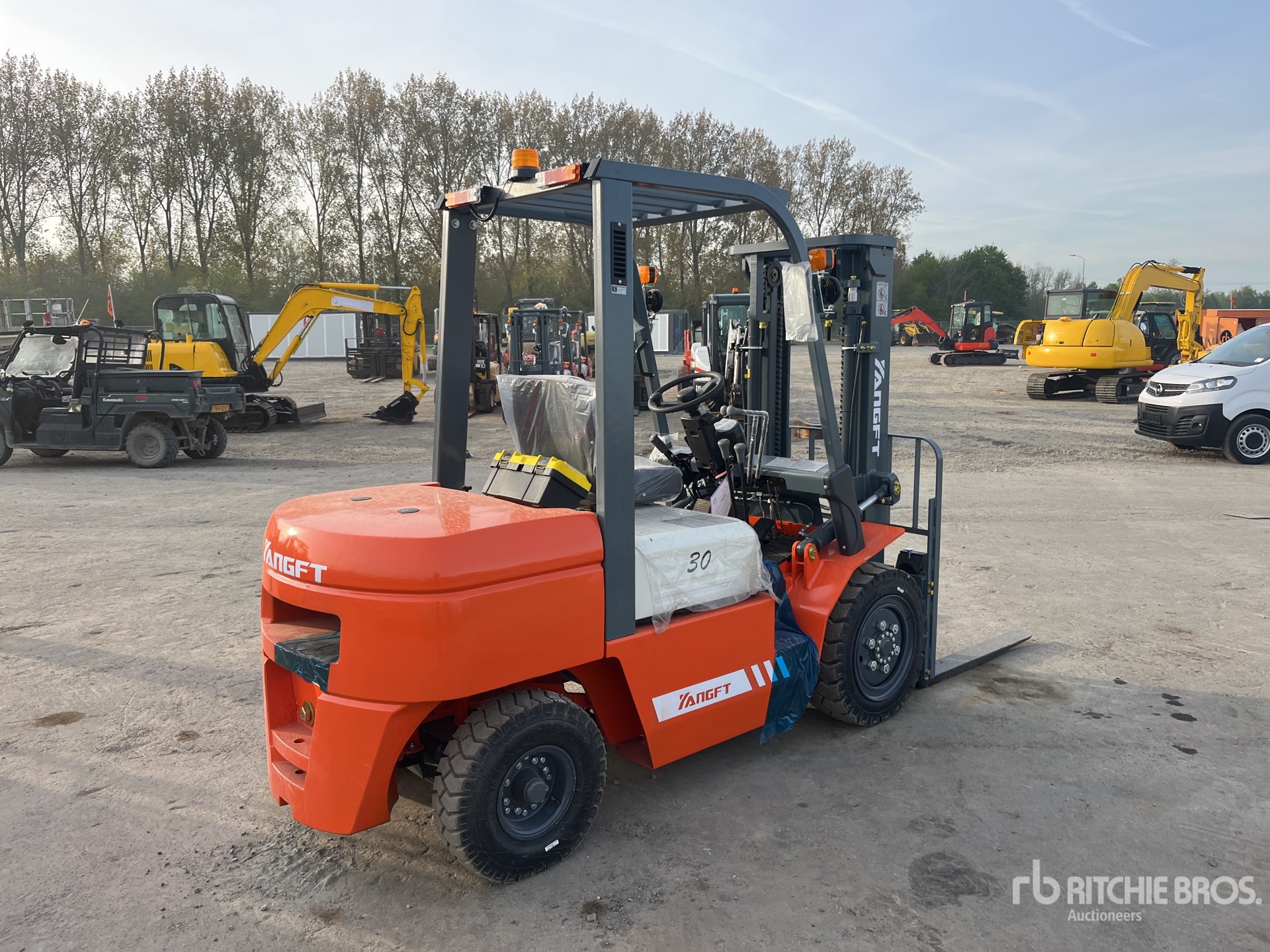 General Appearance with Picture, Right Rear Corner