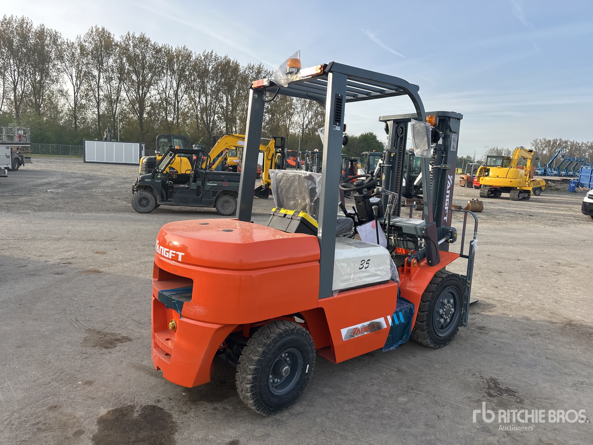 General Appearance with Picture, Right Rear Corner