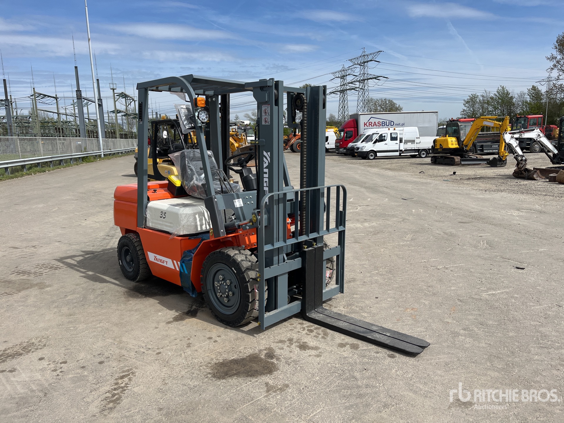 General Appearance with Picture, Right Front Corner