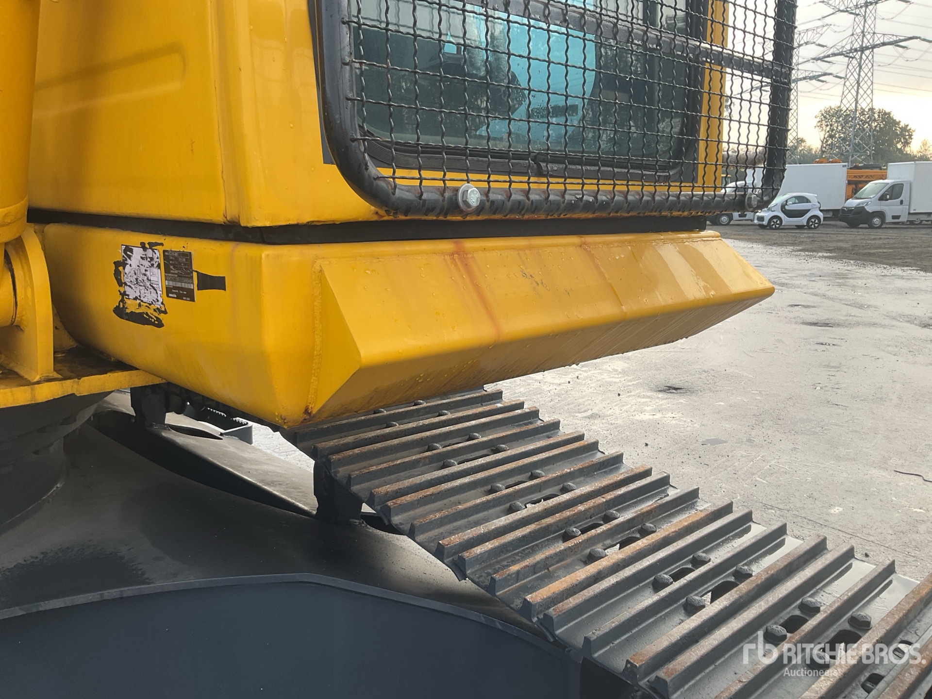 Komatsu PC200-8
