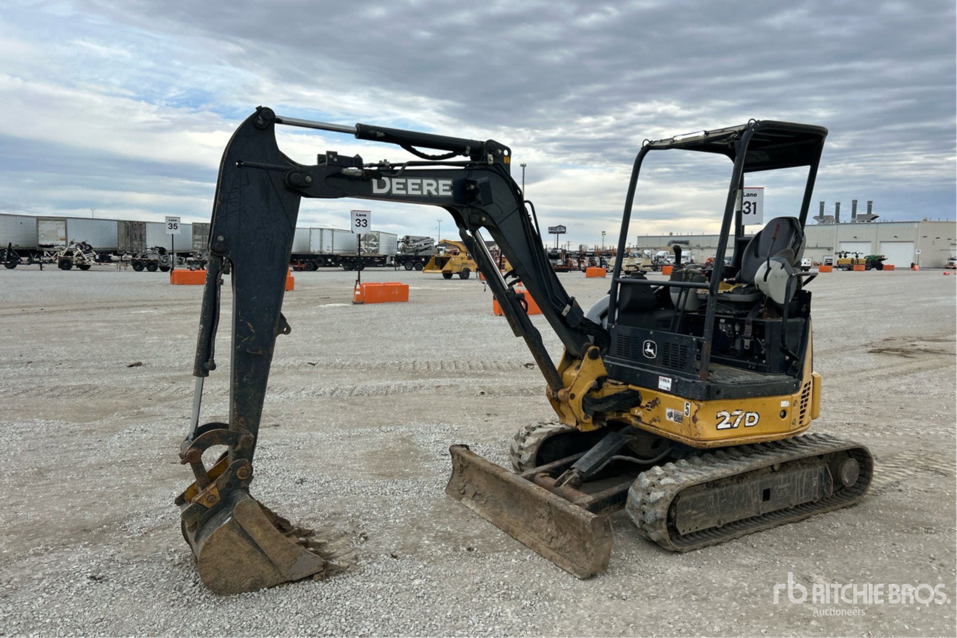 General Appearance with Picture, Left Front Corner