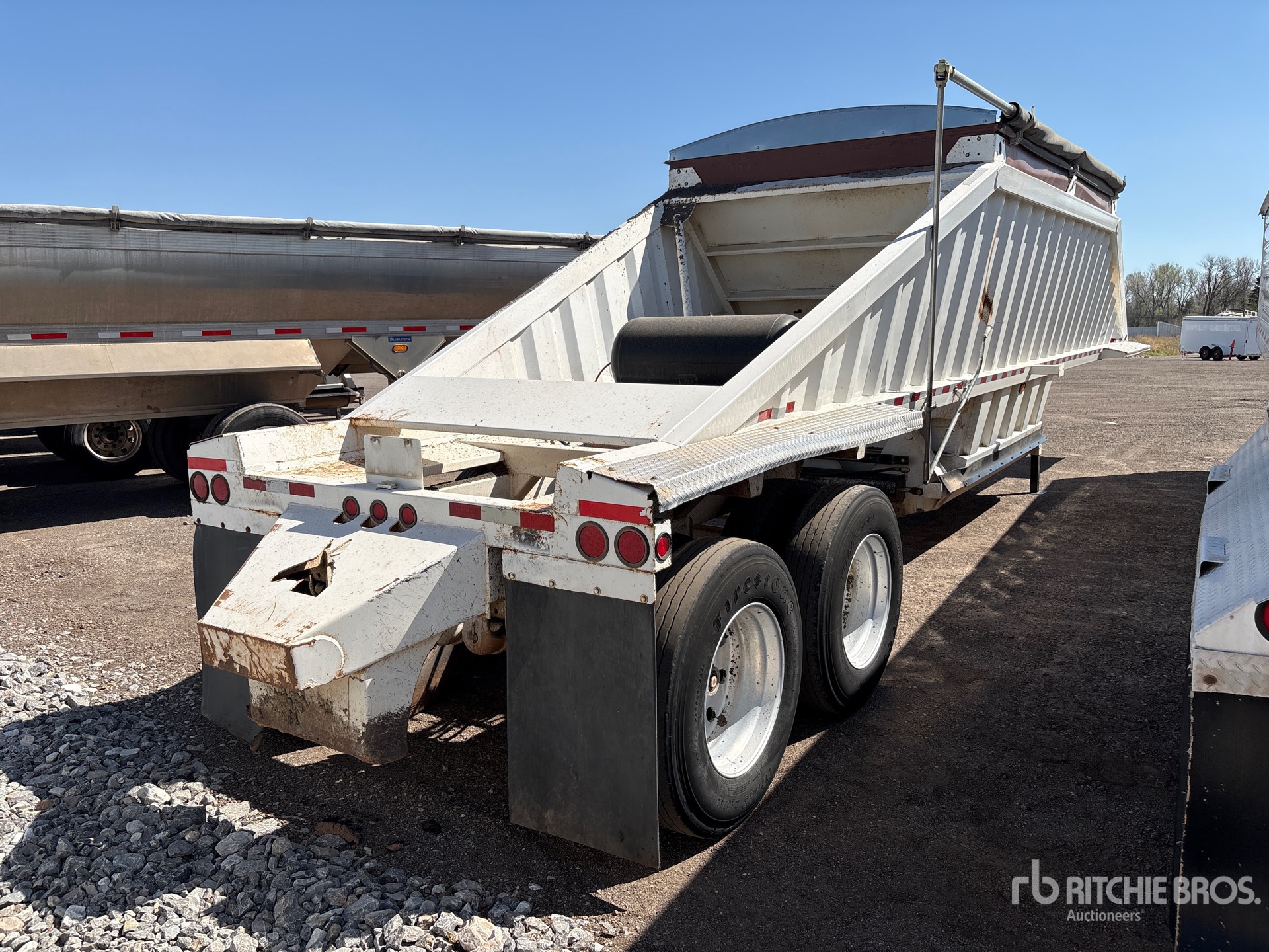 General Appearance with Imagen: esquina trasera derecha