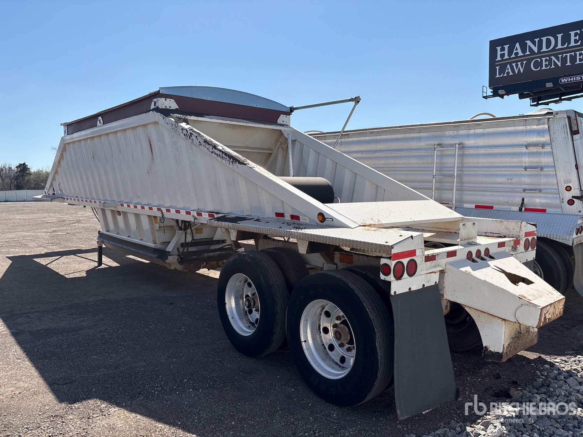 General Appearance with Imagen: esquina trasera izquierda