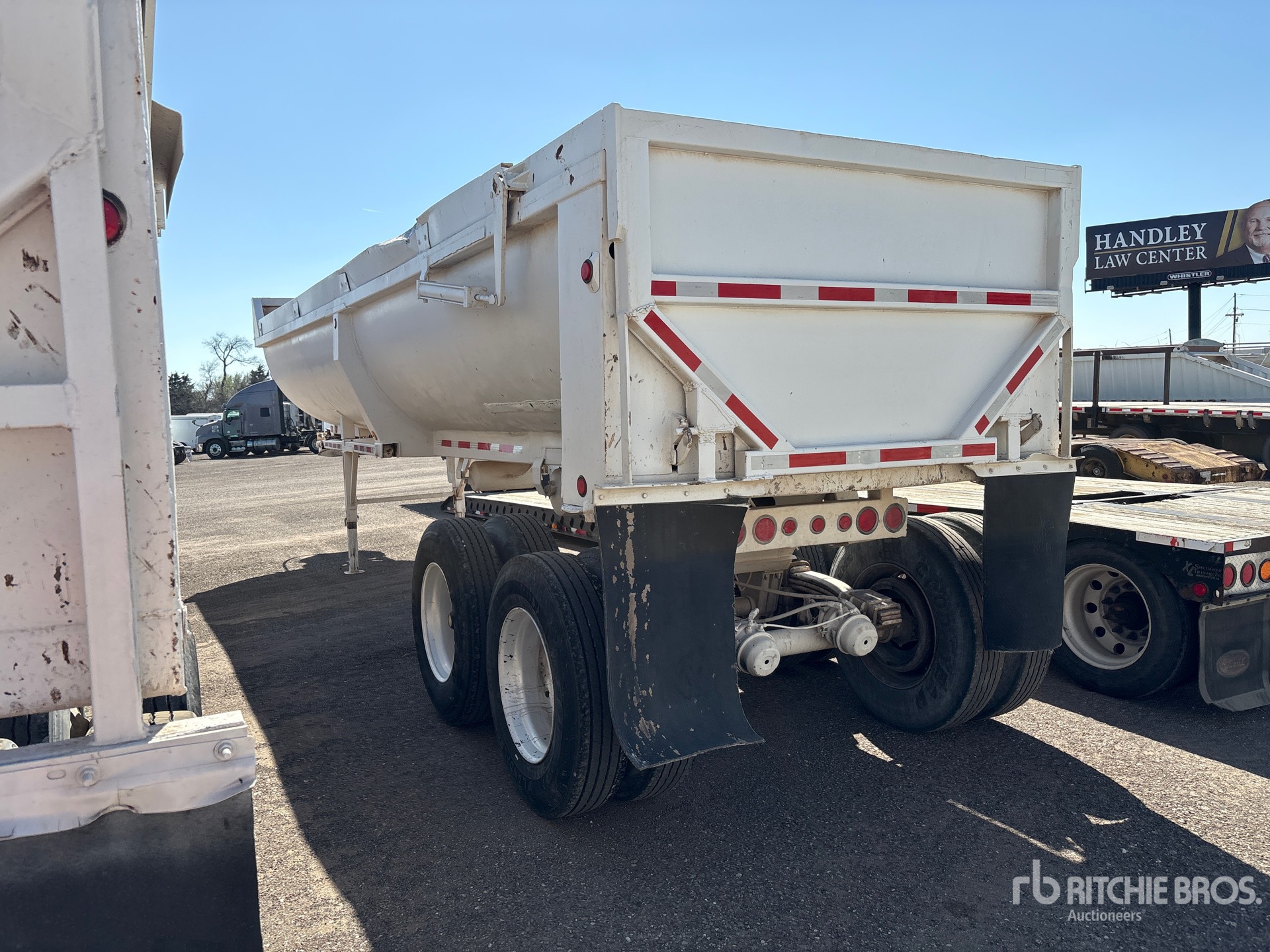 General Appearance with Imagen: esquina trasera izquierda