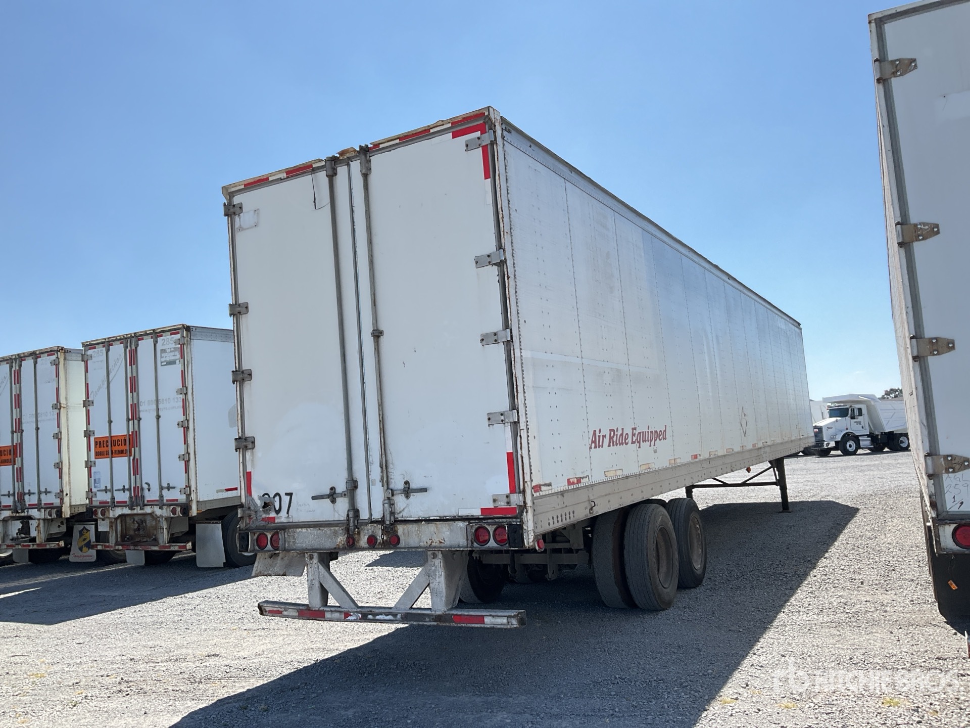 General Appearance with Imagen: esquina trasera derecha