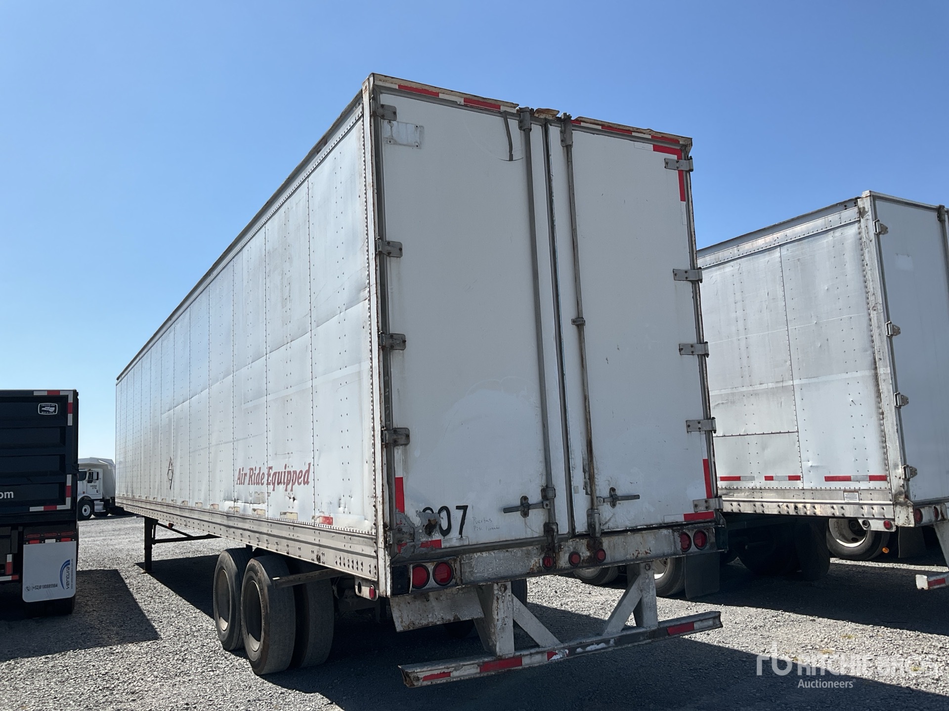 General Appearance with Imagen: esquina trasera izquierda