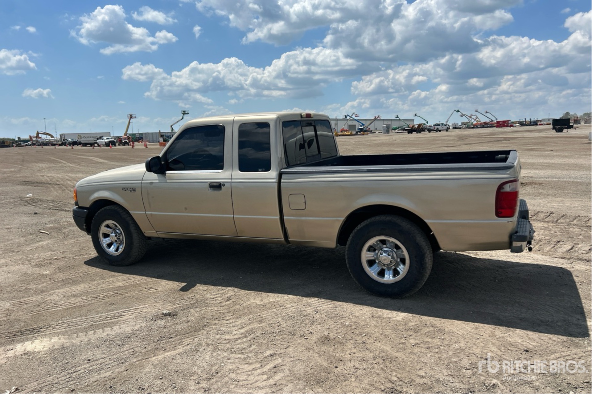 Aspect général with Image, coin arrière gauche